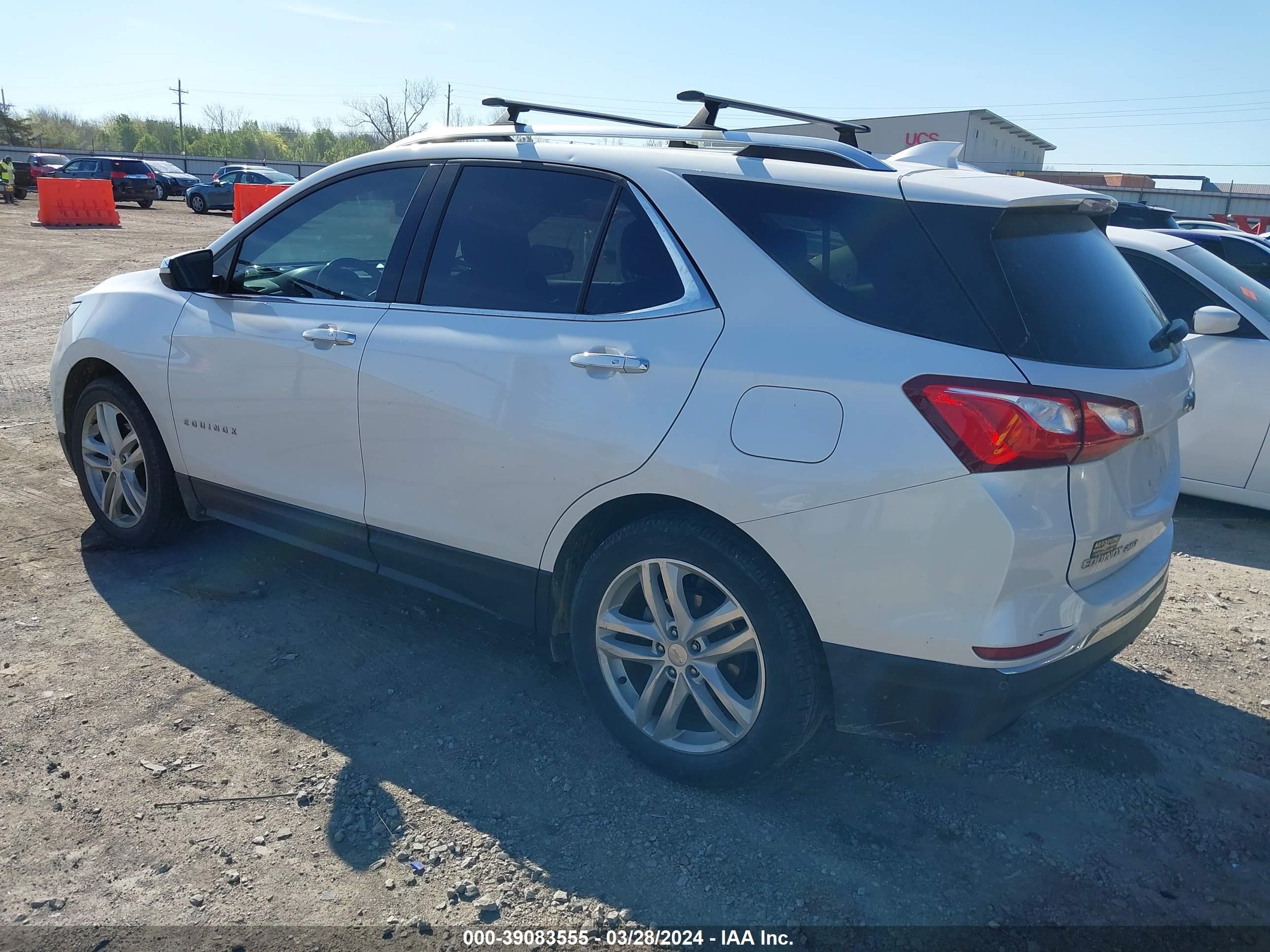 Photo 2 VIN: 2GNAXNEX0J6153934 - CHEVROLET EQUINOX 