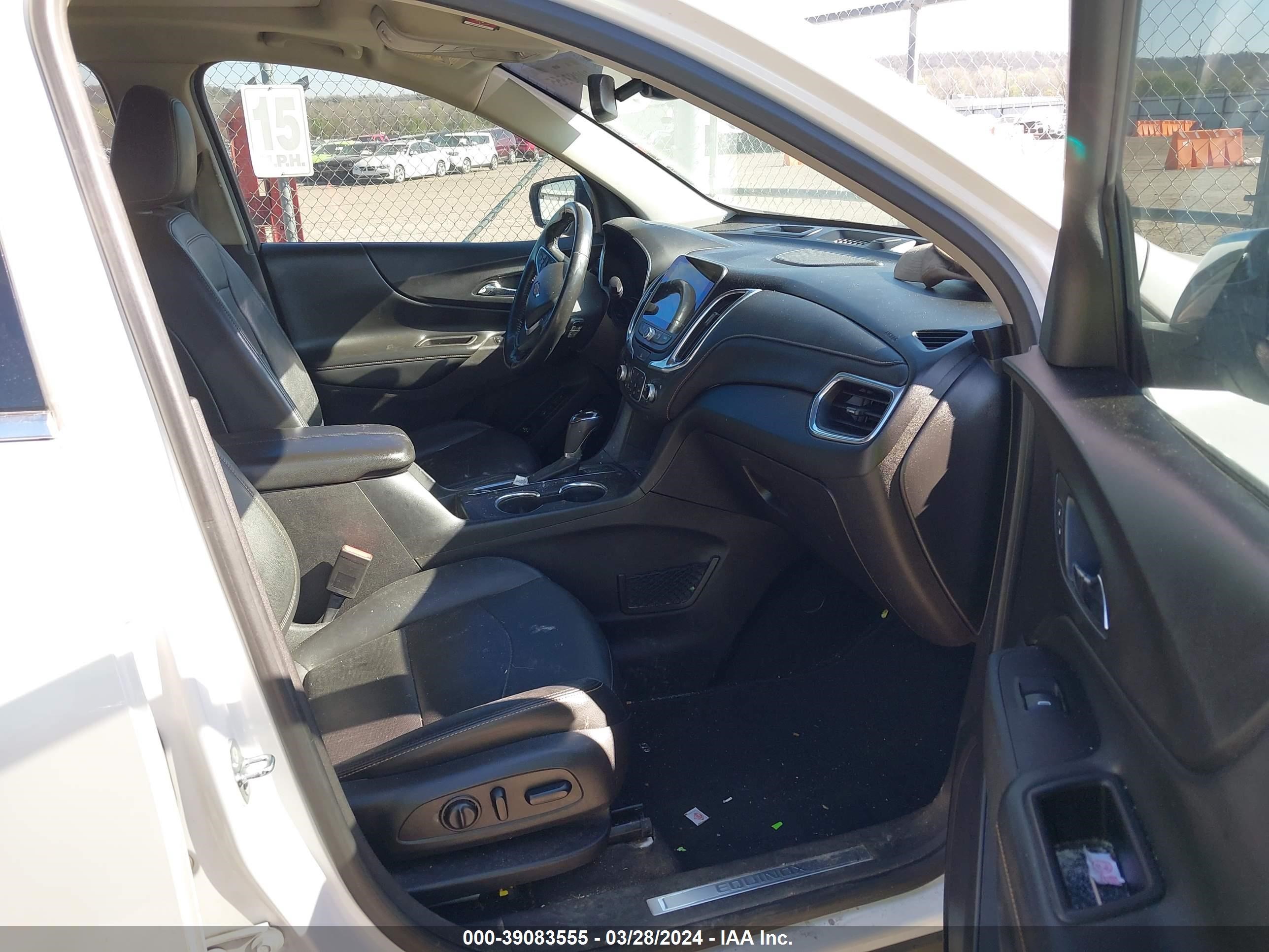 Photo 4 VIN: 2GNAXNEX0J6153934 - CHEVROLET EQUINOX 