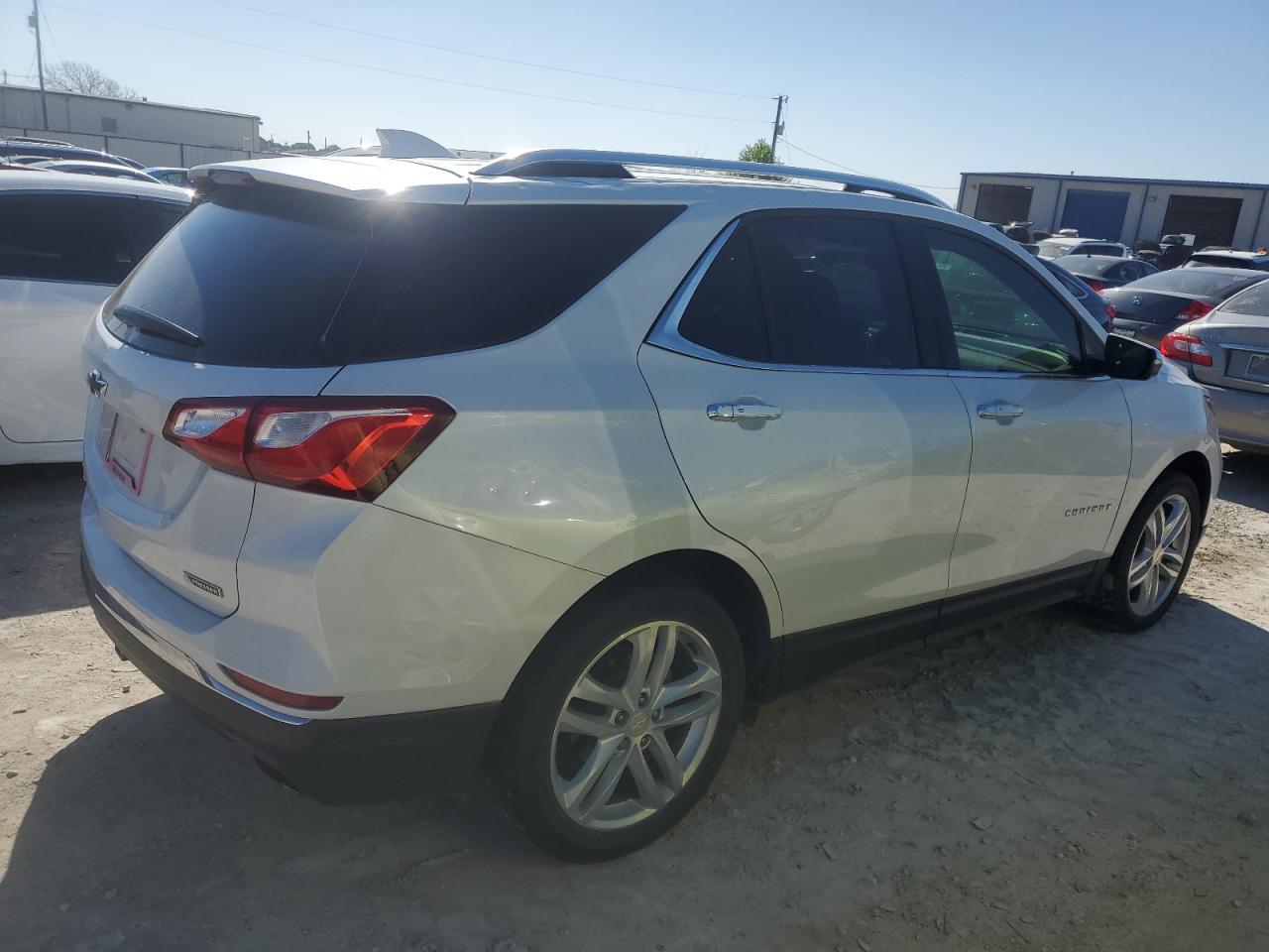 Photo 2 VIN: 2GNAXNEX4J6258119 - CHEVROLET EQUINOX 