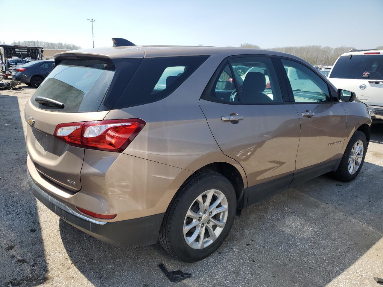 Photo 2 VIN: 2GNAXREV0J6160128 - CHEVROLET EQUINOX 