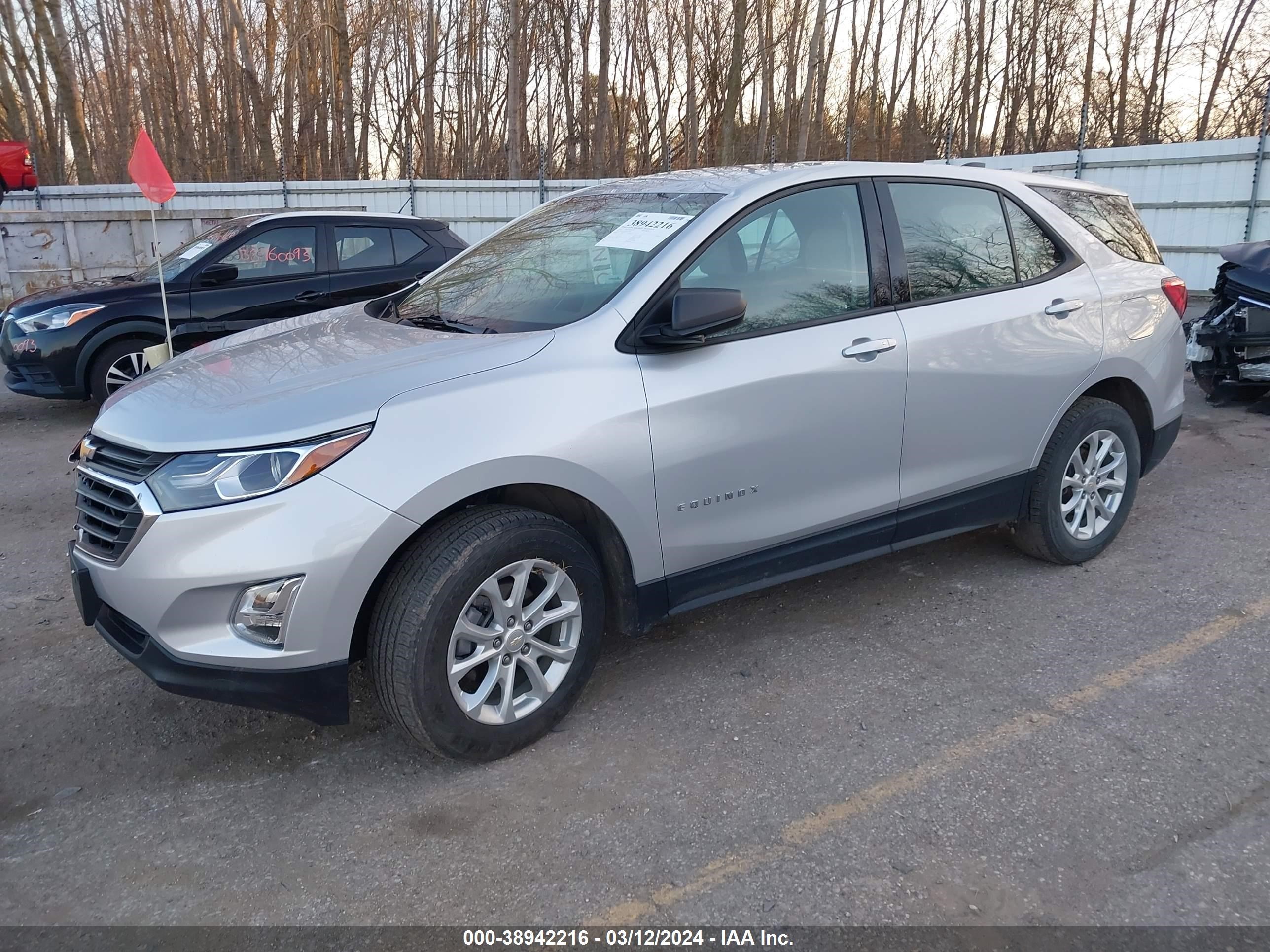 Photo 1 VIN: 2GNAXREV1J6312868 - CHEVROLET EQUINOX 