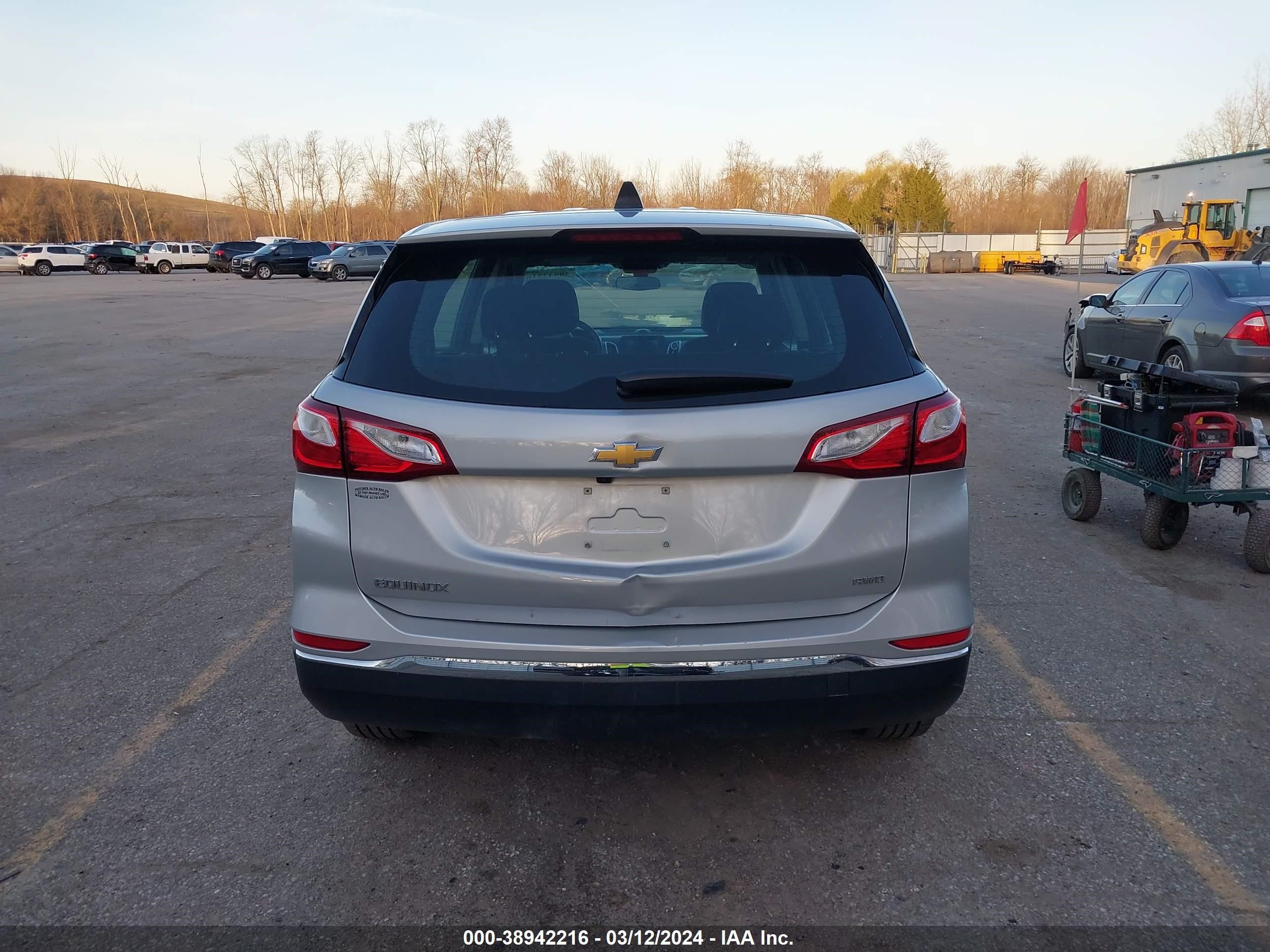 Photo 15 VIN: 2GNAXREV1J6312868 - CHEVROLET EQUINOX 