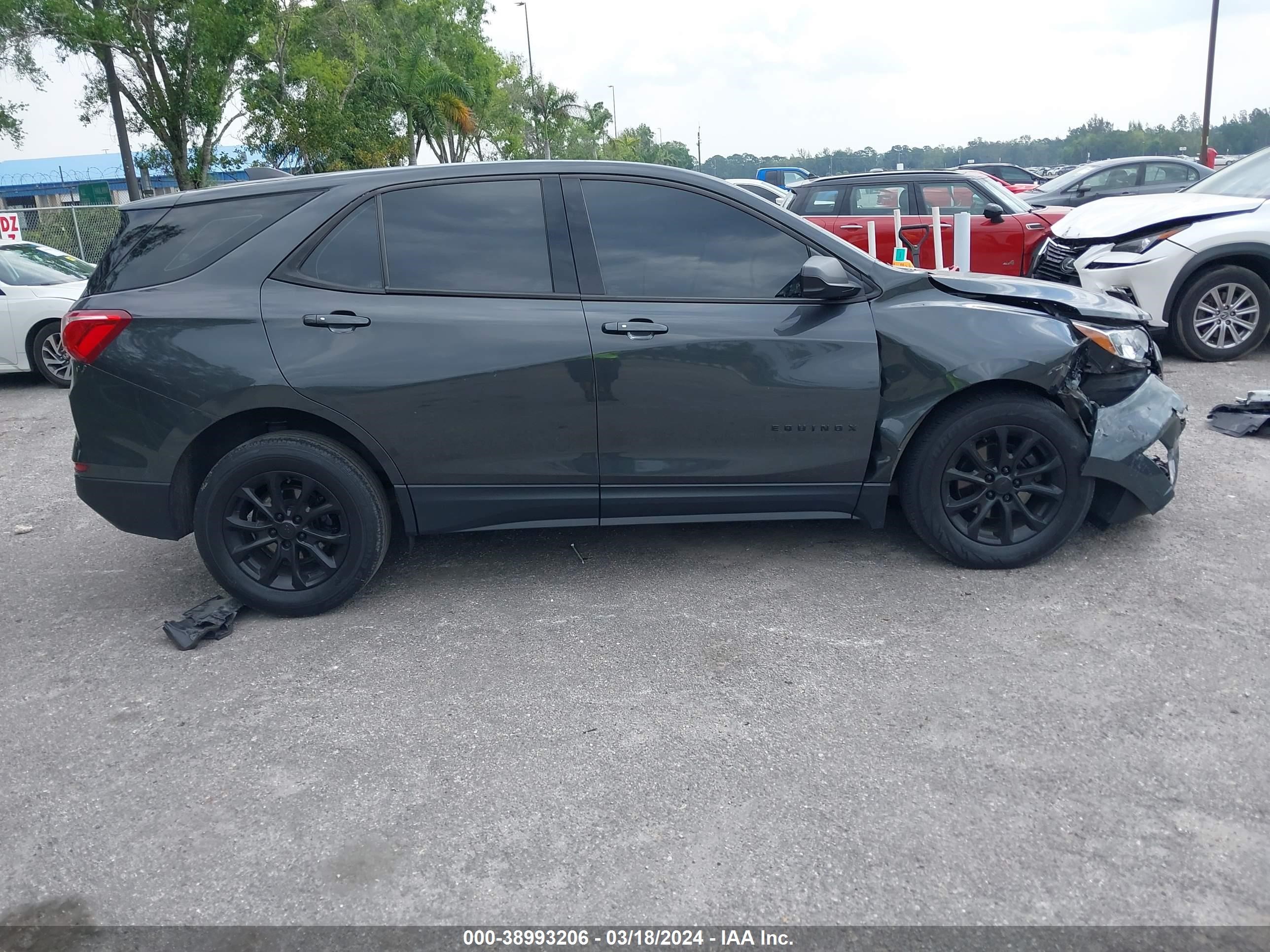 Photo 12 VIN: 2GNAXREV3J6129732 - CHEVROLET EQUINOX 