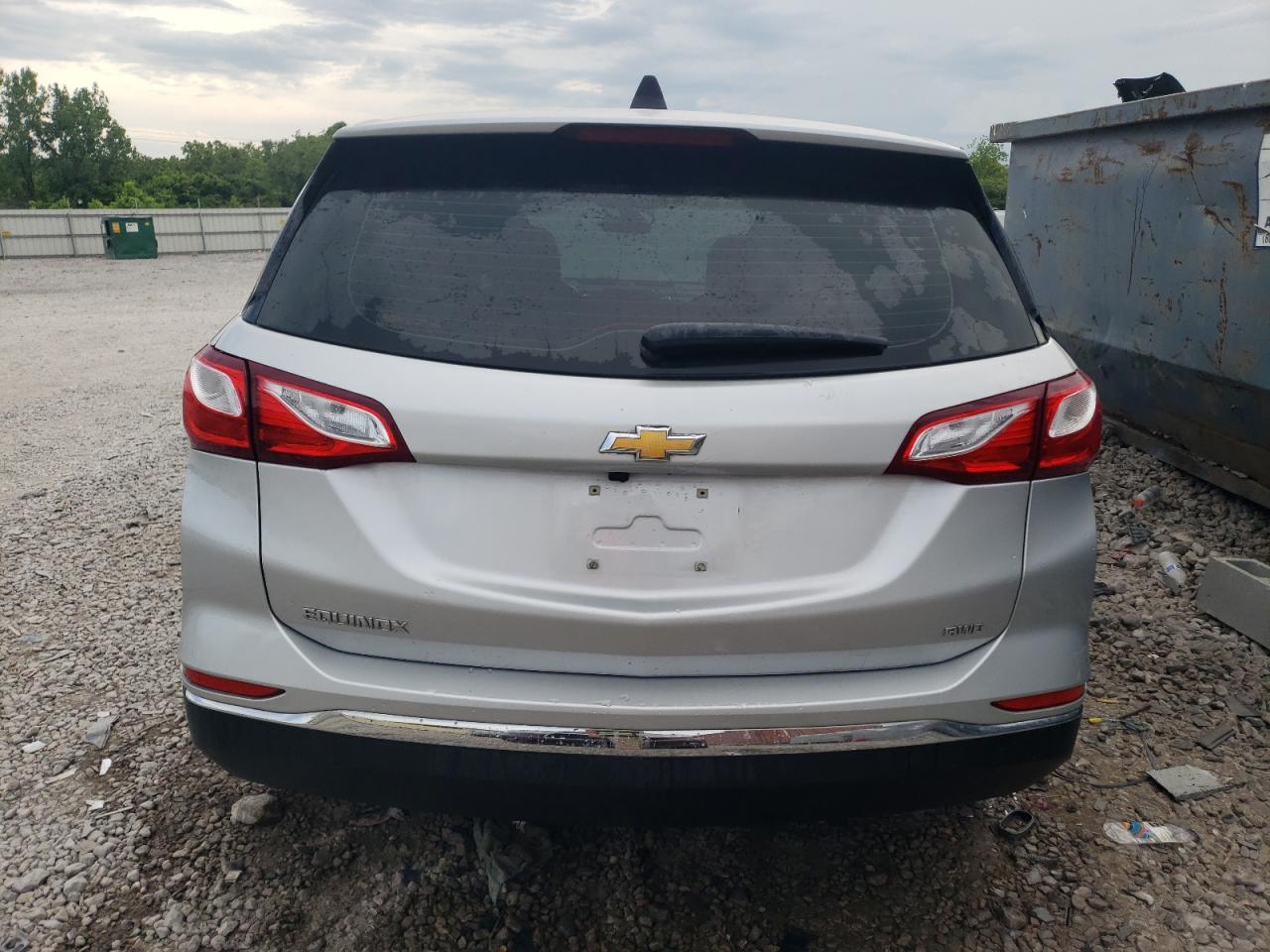 Photo 5 VIN: 2GNAXREV3J6286547 - CHEVROLET EQUINOX 