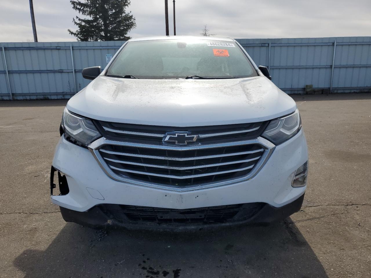 Photo 4 VIN: 2GNAXREV6J6118529 - CHEVROLET EQUINOX 