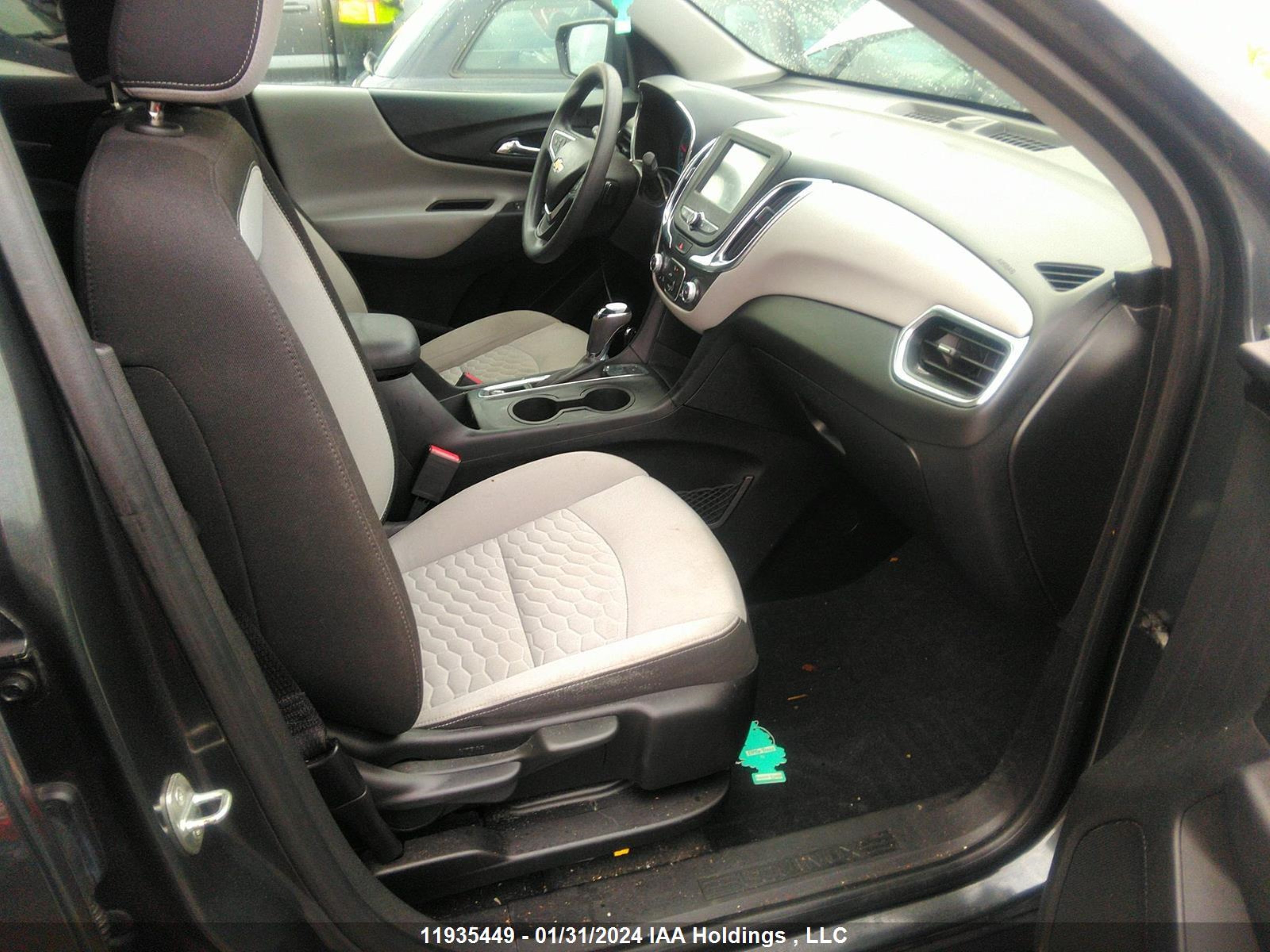 Photo 4 VIN: 2GNAXREV8J6274927 - CHEVROLET EQUINOX 