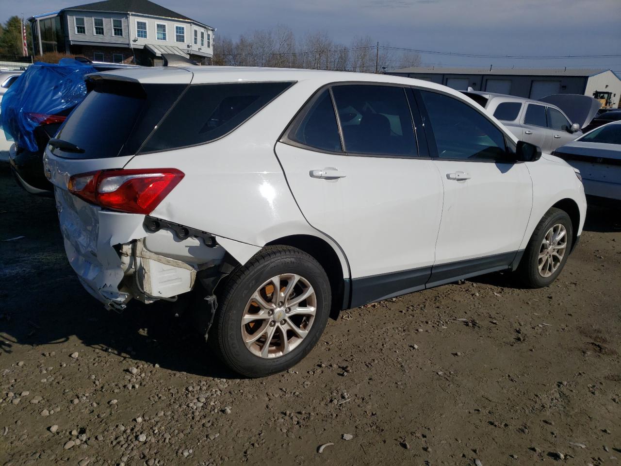 Photo 2 VIN: 2GNAXREV9J6288707 - CHEVROLET EQUINOX 