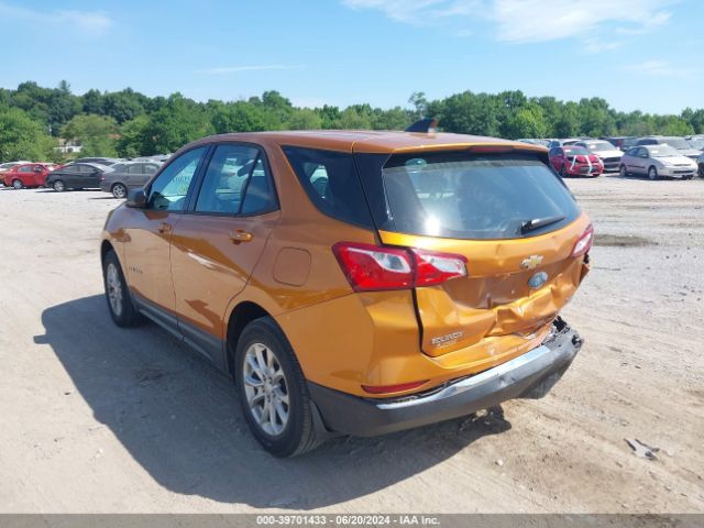 Photo 2 VIN: 2GNAXREVXJ6121868 - CHEVROLET EQUINOX 