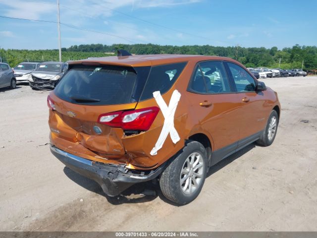 Photo 3 VIN: 2GNAXREVXJ6121868 - CHEVROLET EQUINOX 