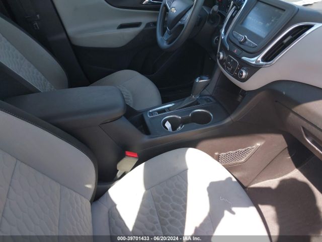 Photo 4 VIN: 2GNAXREVXJ6121868 - CHEVROLET EQUINOX 