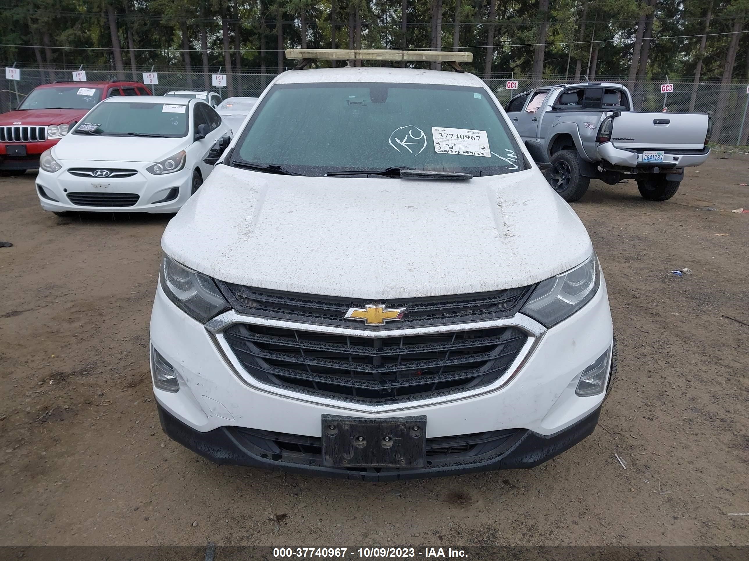 Photo 11 VIN: 2GNAXREVXJ6234719 - CHEVROLET EQUINOX 