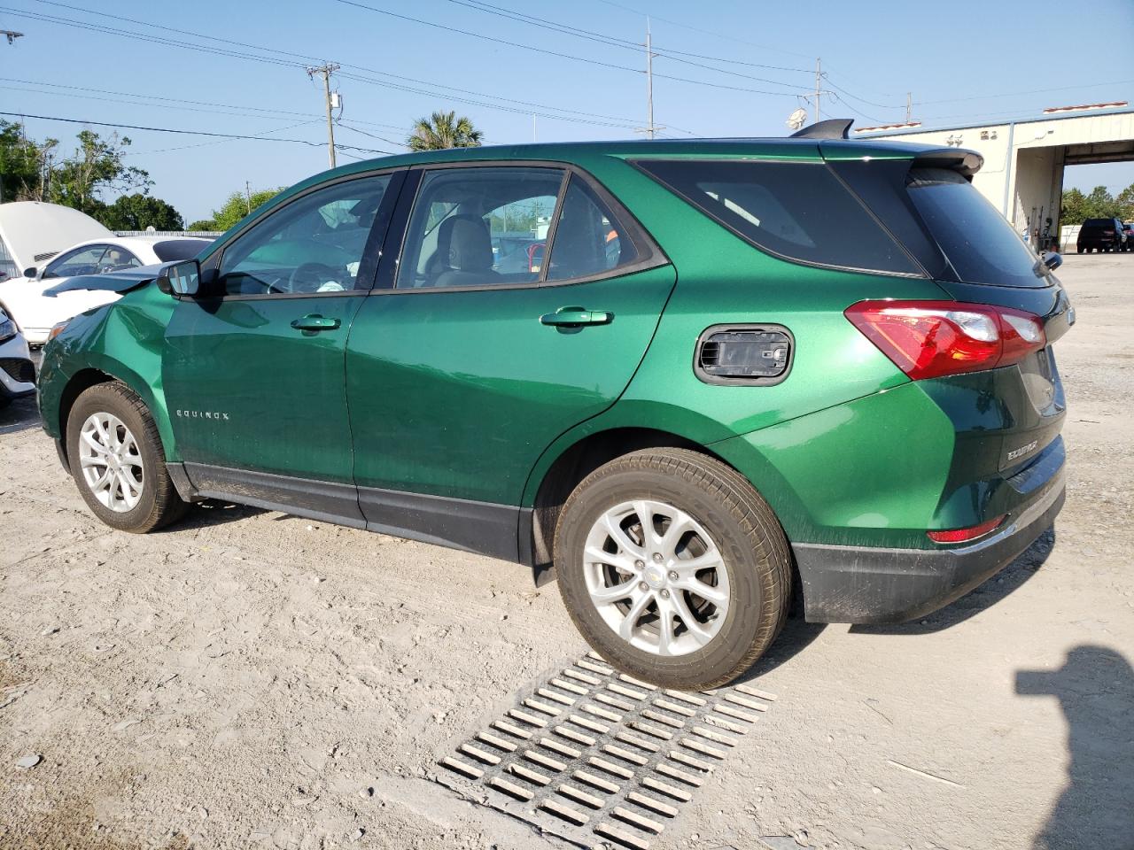 Photo 1 VIN: 2GNAXREVXJ6245705 - CHEVROLET EQUINOX 