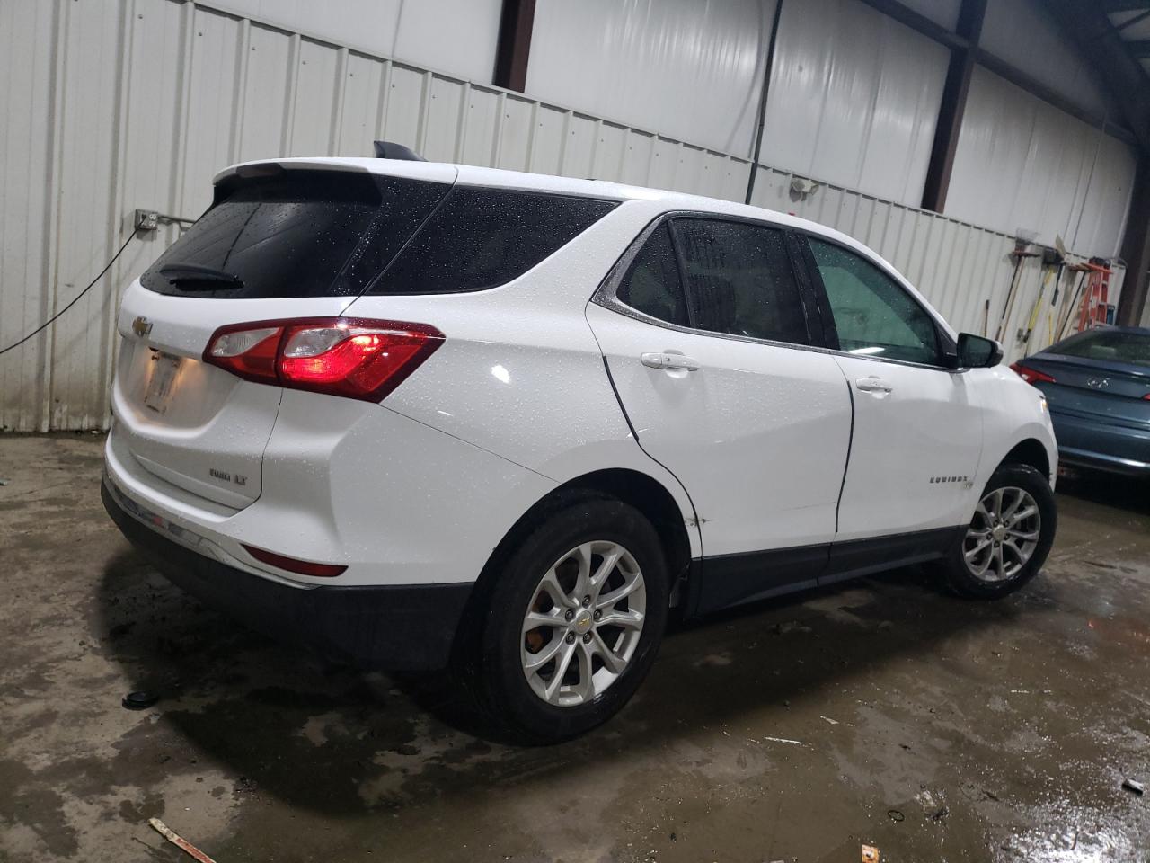 Photo 2 VIN: 2GNAXSEV2J6276809 - CHEVROLET EQUINOX 