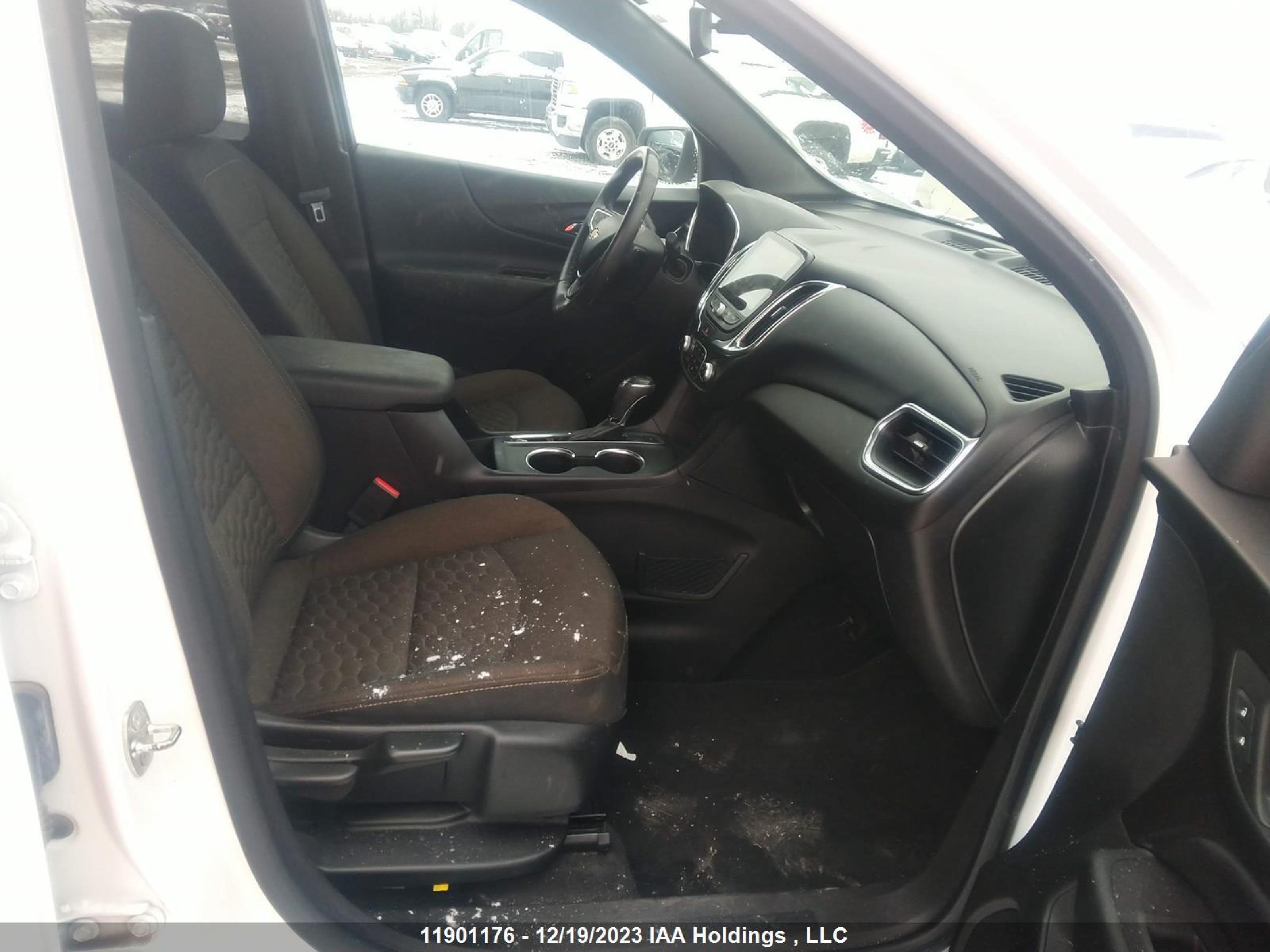 Photo 4 VIN: 2GNAXSEV3J6180123 - CHEVROLET EQUINOX 