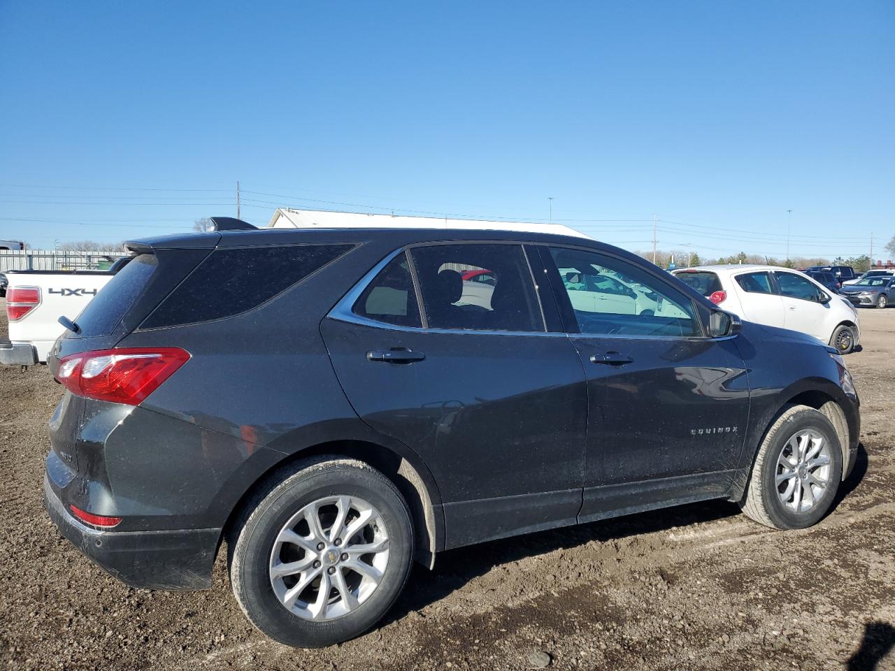 Photo 2 VIN: 2GNAXSEV3J6322132 - CHEVROLET EQUINOX 