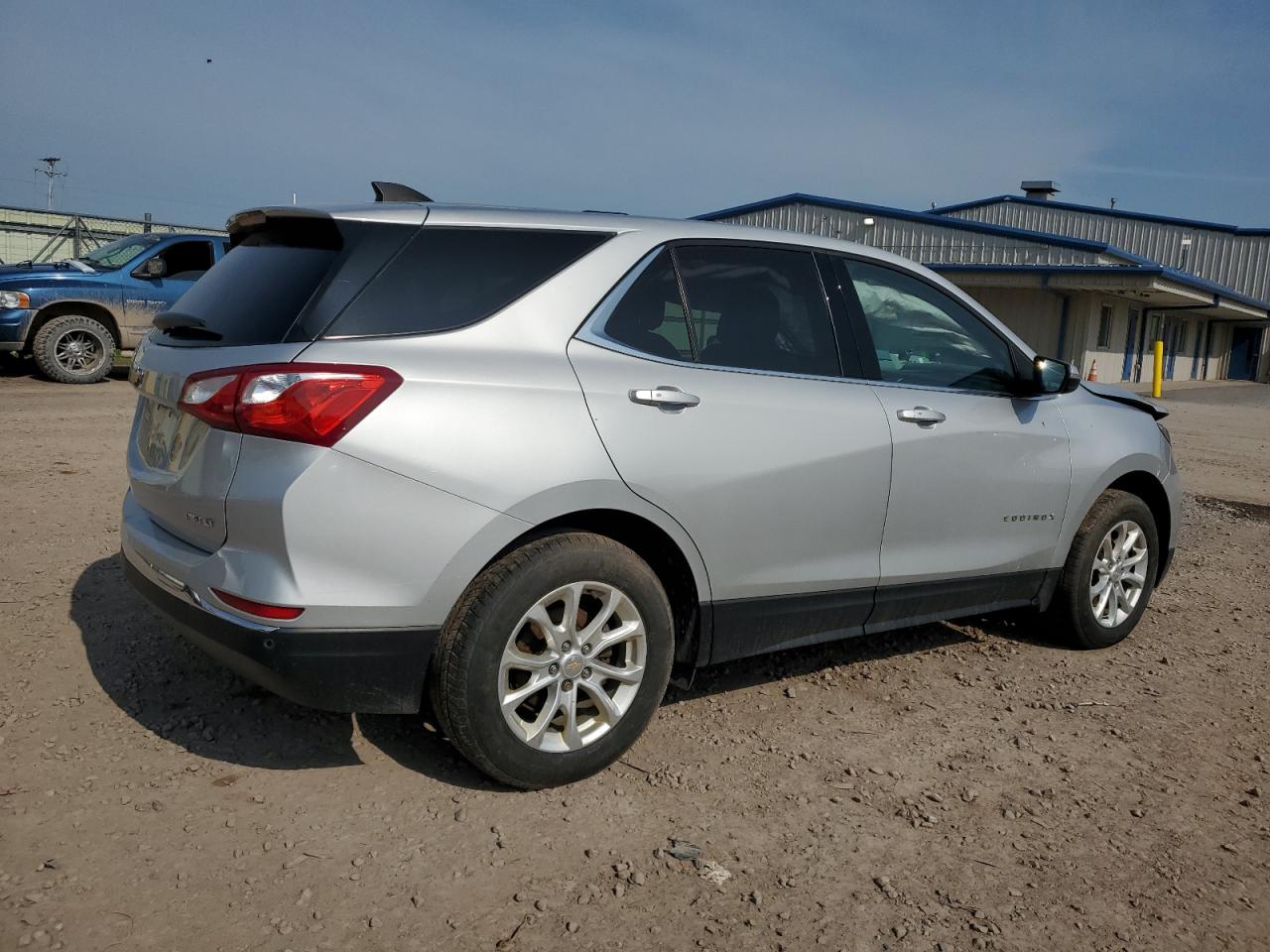 Photo 2 VIN: 2GNAXSEV3J6333390 - CHEVROLET EQUINOX 