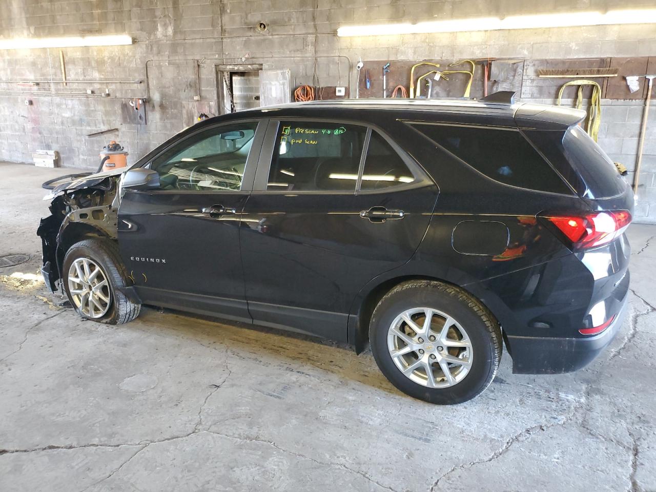 Photo 1 VIN: 2GNAXSEV3N6152036 - CHEVROLET EQUINOX 