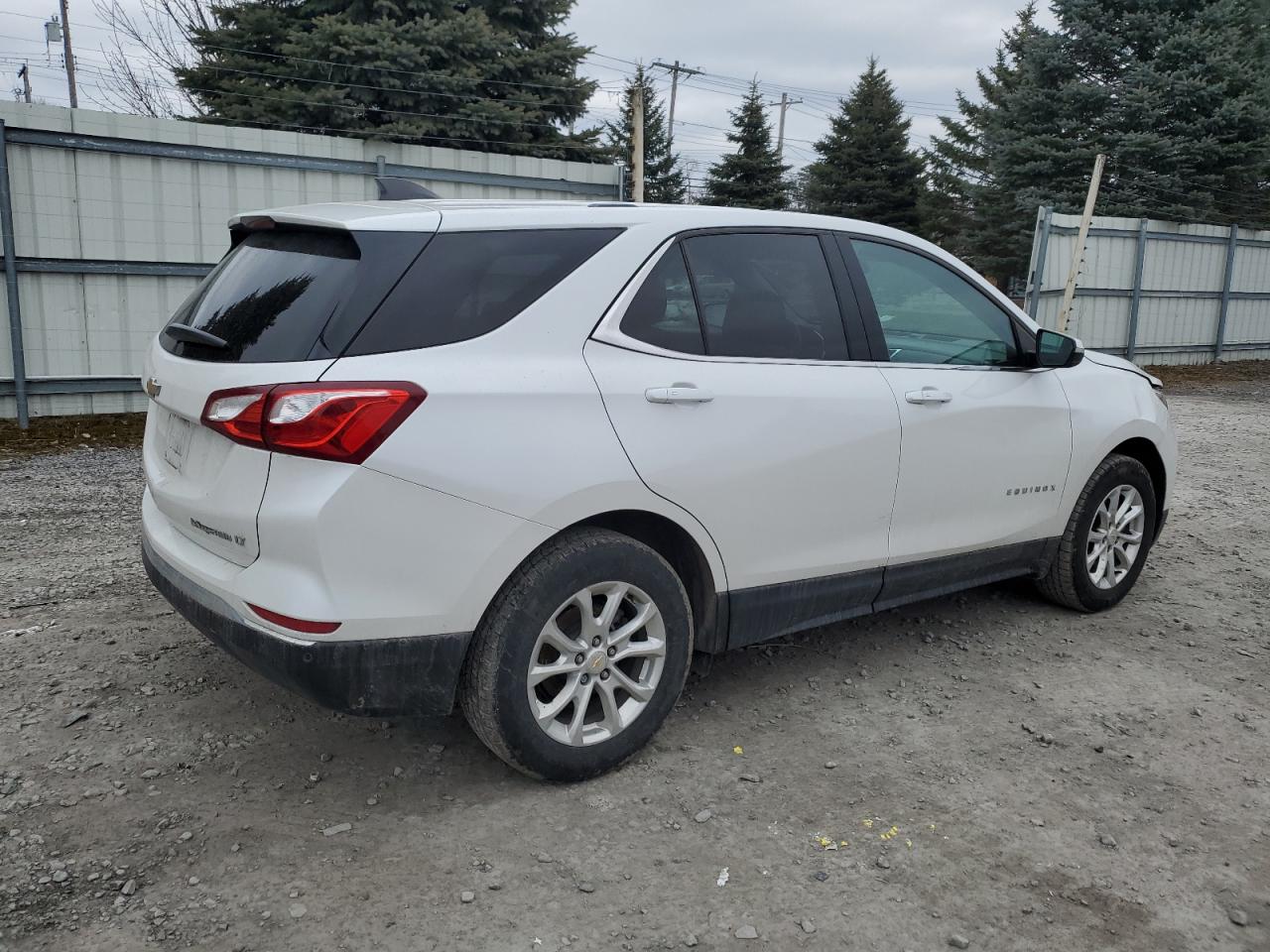 Photo 2 VIN: 2GNAXSEV5J6262922 - CHEVROLET EQUINOX 