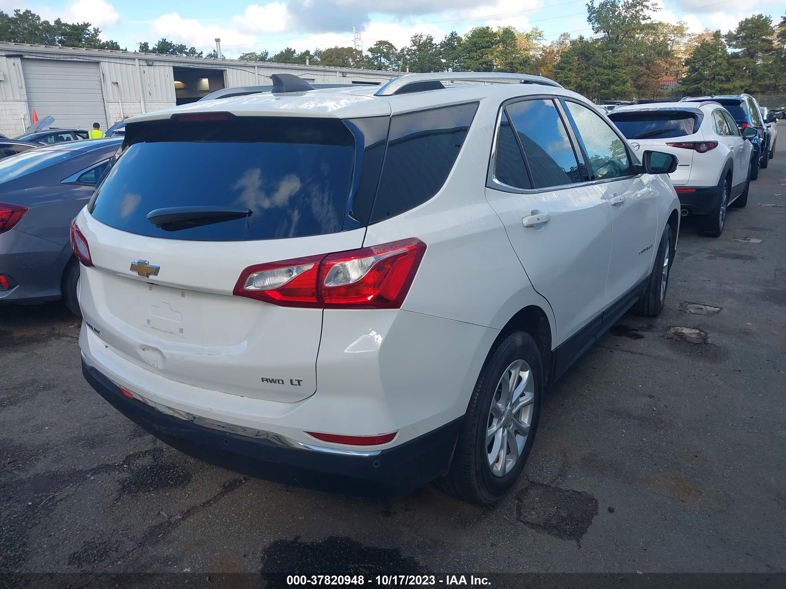 Photo 3 VIN: 2GNAXSEV5J6337831 - CHEVROLET EQUINOX 