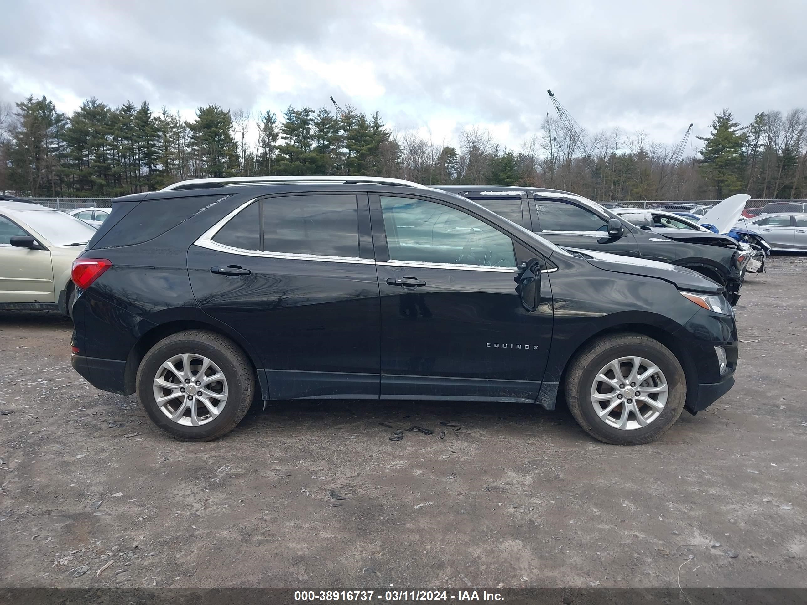 Photo 11 VIN: 2GNAXSEV7J6198463 - CHEVROLET EQUINOX 