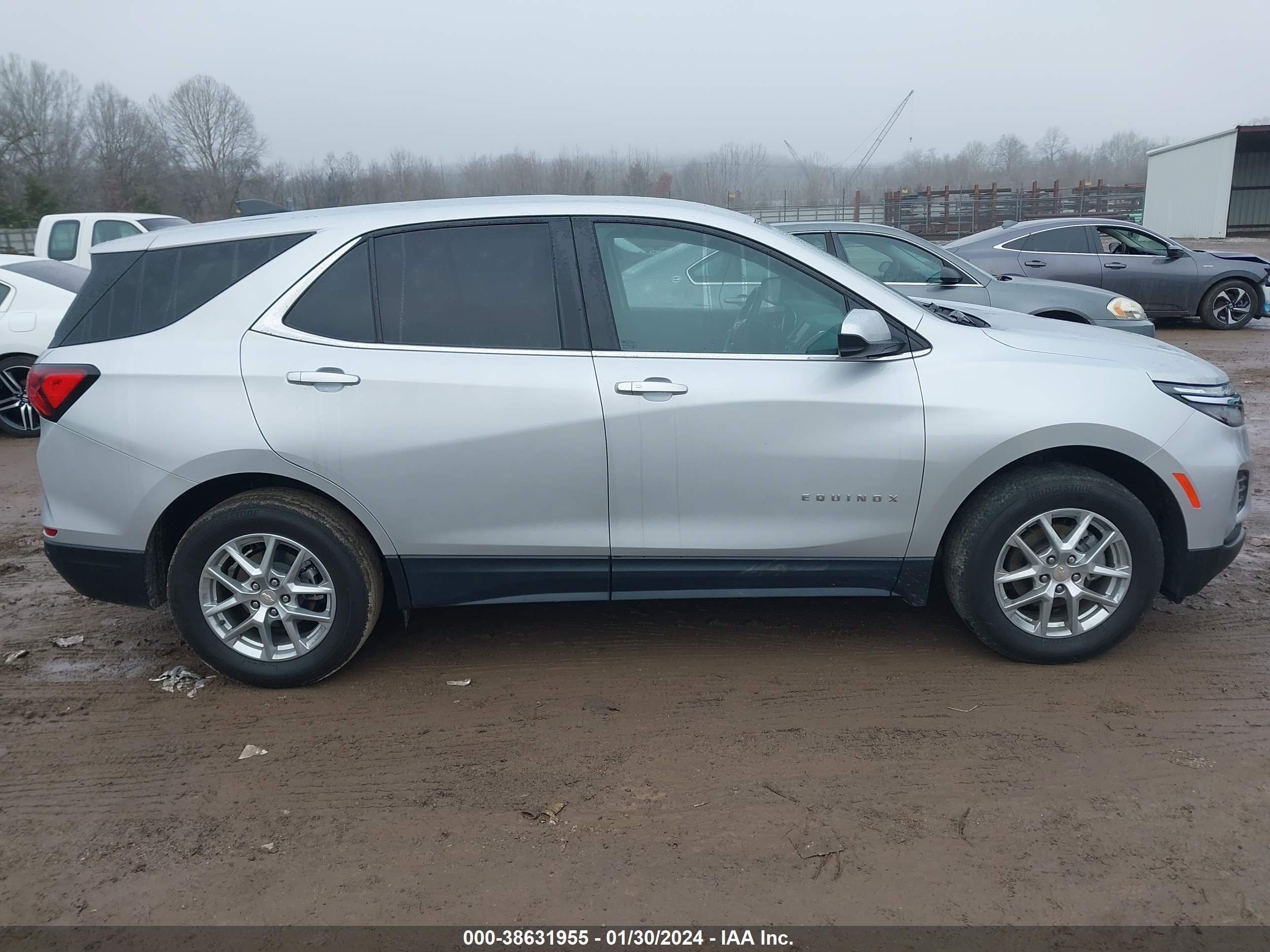 Photo 14 VIN: 2GNAXTEV0N6135880 - CHEVROLET EQUINOX 