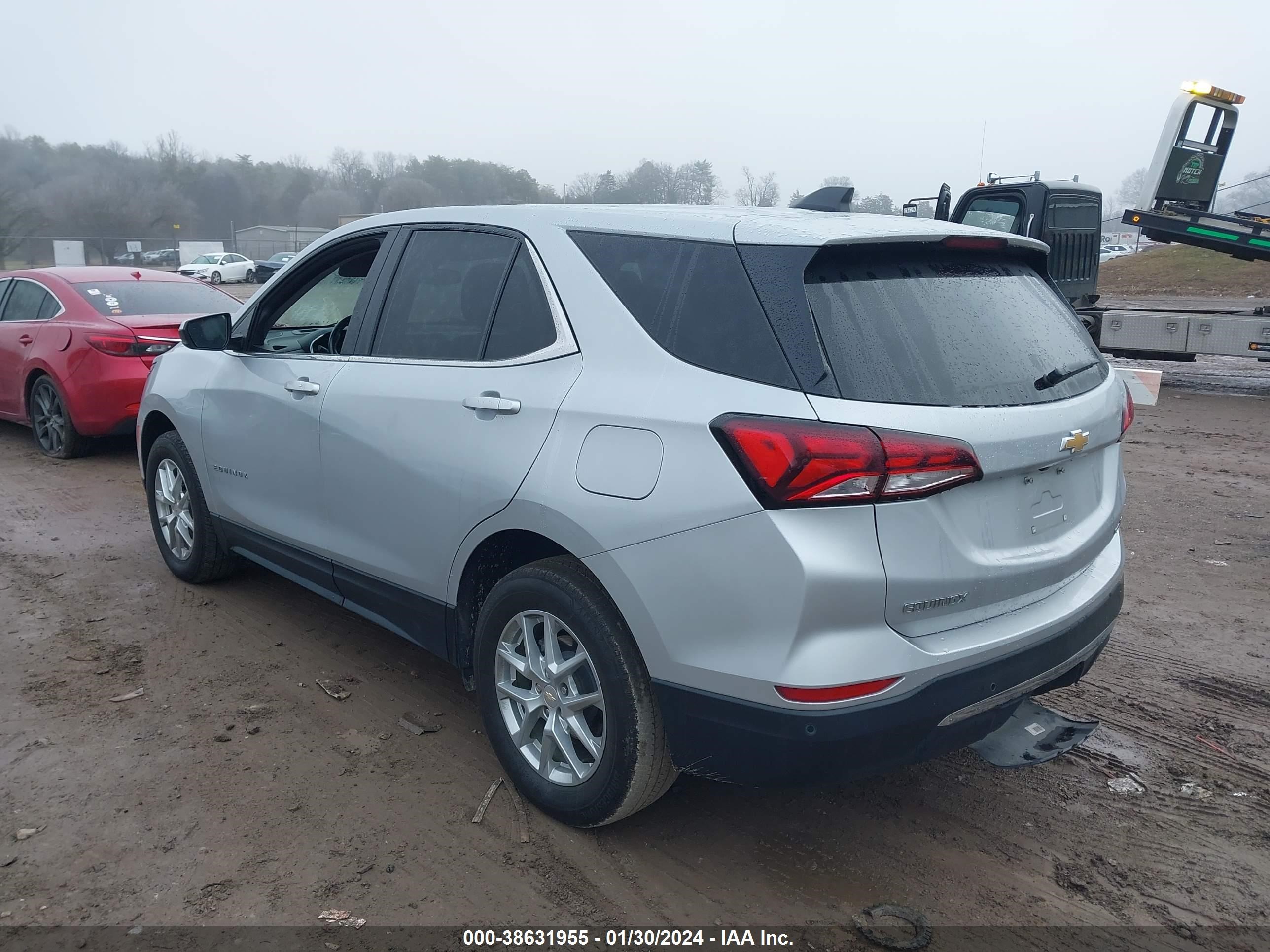 Photo 3 VIN: 2GNAXTEV0N6135880 - CHEVROLET EQUINOX 