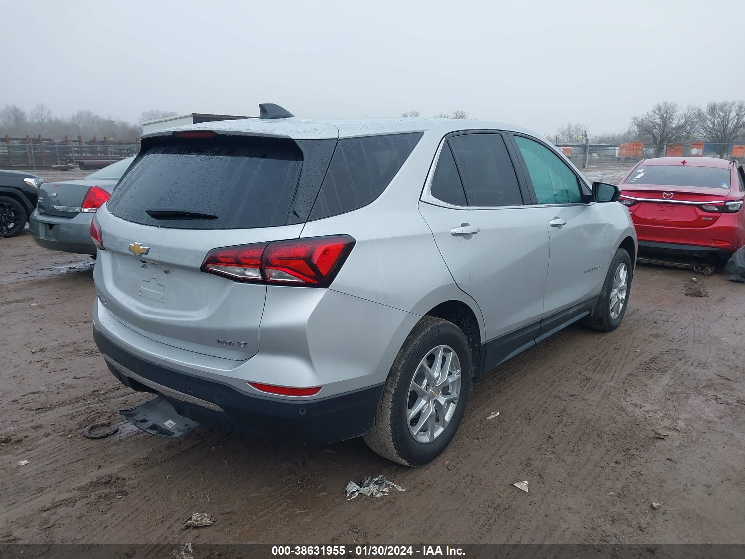 Photo 4 VIN: 2GNAXTEV0N6135880 - CHEVROLET EQUINOX 