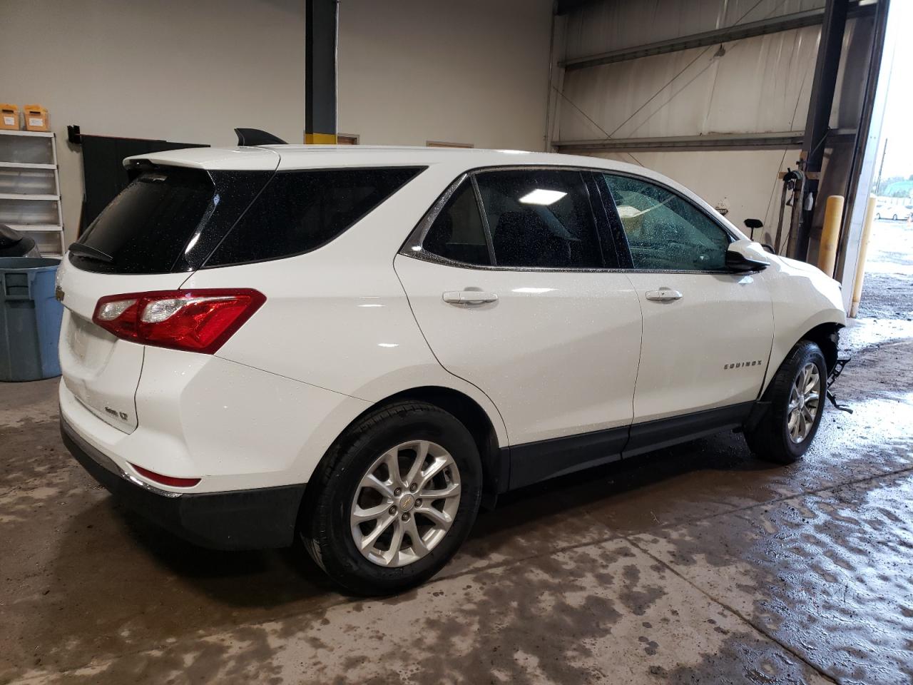 Photo 2 VIN: 2GNAXUEV0L6138930 - CHEVROLET EQUINOX 