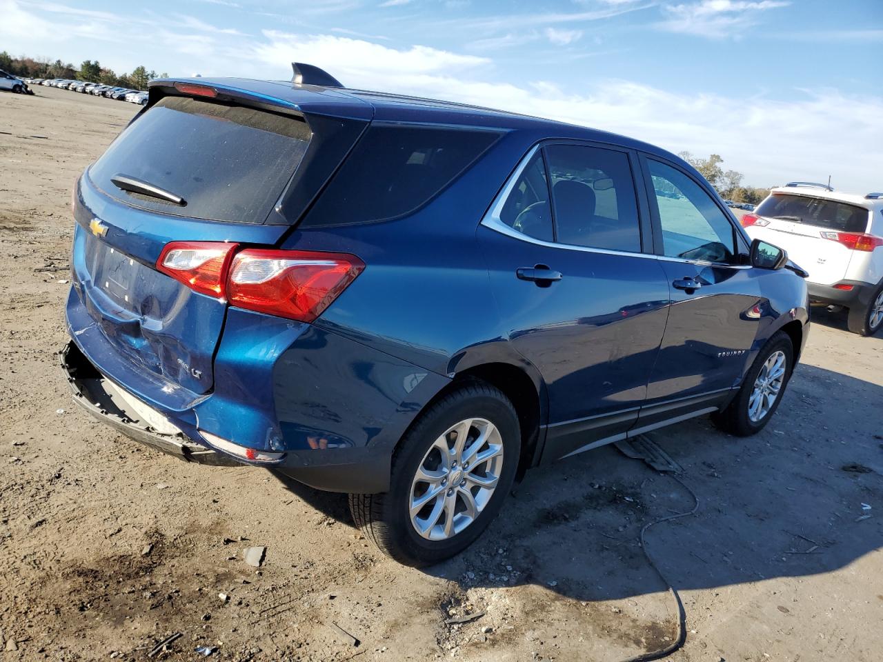 Photo 2 VIN: 2GNAXUEV0M6115942 - CHEVROLET EQUINOX 