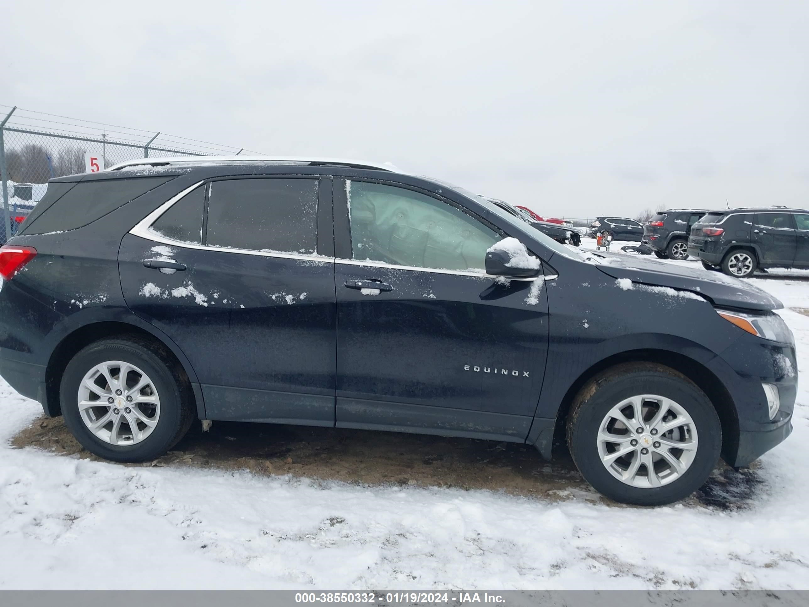 Photo 12 VIN: 2GNAXUEV5M6154669 - CHEVROLET EQUINOX 