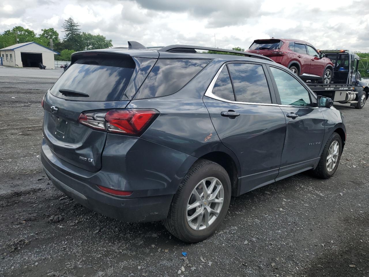 Photo 2 VIN: 2GNAXUEV6N6106518 - CHEVROLET EQUINOX 