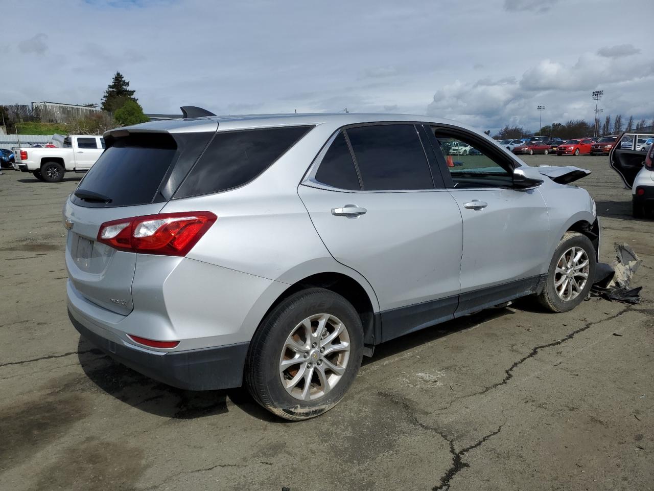 Photo 2 VIN: 2GNAXUEV7L6215129 - CHEVROLET EQUINOX 