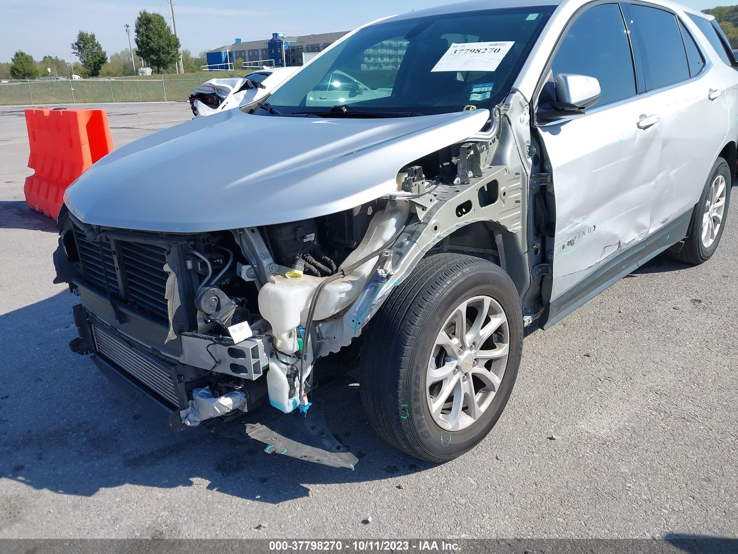 Photo 5 VIN: 2GNAXUEV9K6256487 - CHEVROLET EQUINOX 