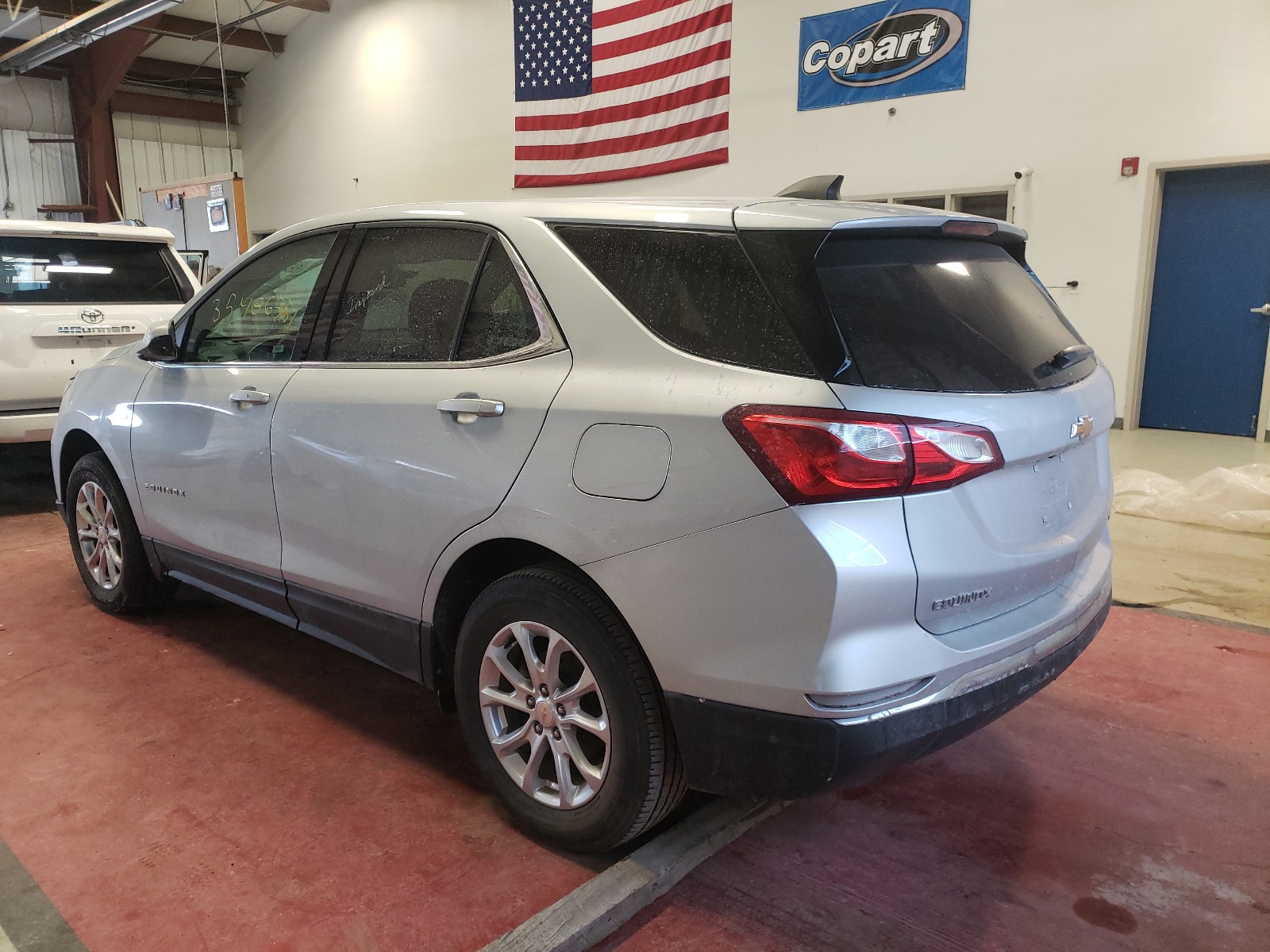 Photo 2 VIN: 2GNAXUEV9L6229260 - CHEVROLET EQUINOX 