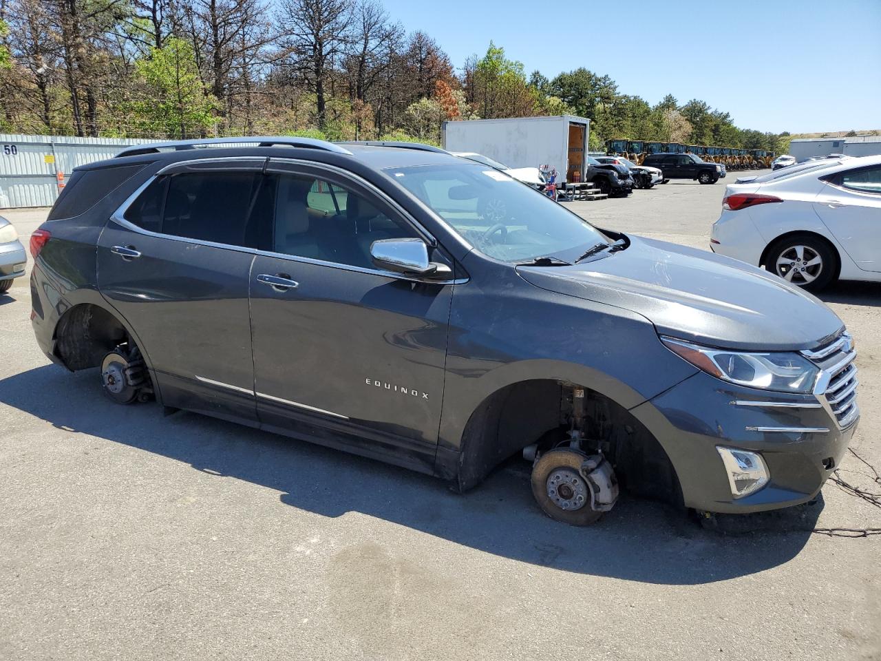 Photo 3 VIN: 2GNAXVEV0J6101914 - CHEVROLET EQUINOX 