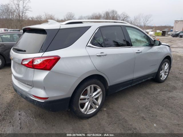 Photo 3 VIN: 2GNAXVEV0J6106000 - CHEVROLET EQUINOX 