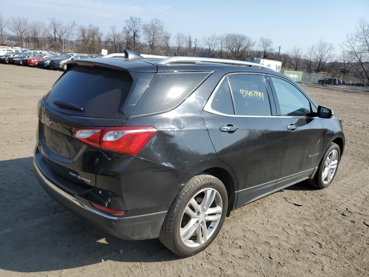 Photo 2 VIN: 2GNAXVEV5J6153622 - CHEVROLET EQUINOX 