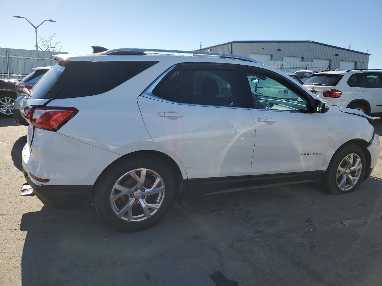 Photo 2 VIN: 2GNAXVEX5K6148889 - CHEVROLET EQUINOX 