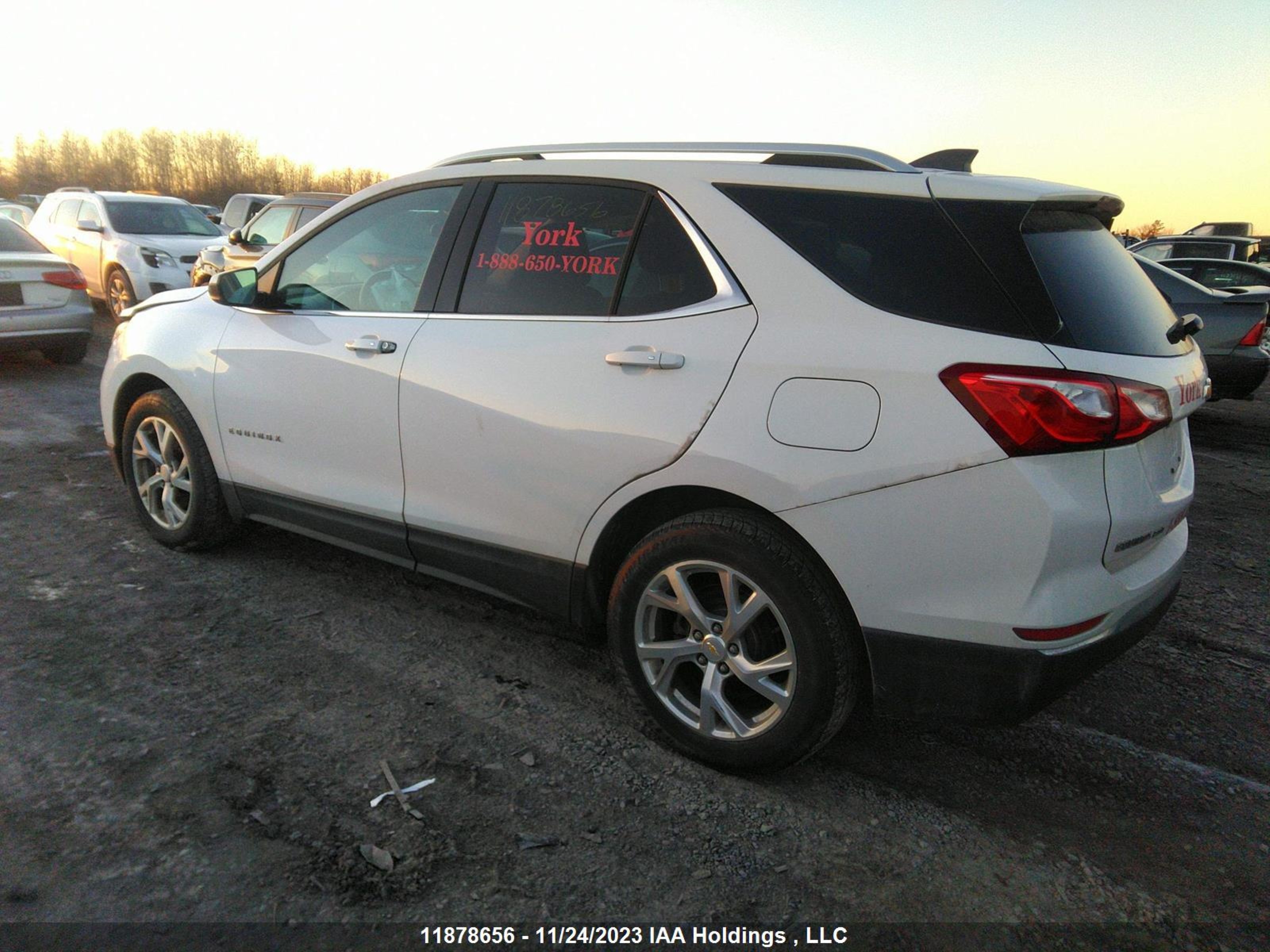 Photo 2 VIN: 2GNAXVEX8K6126496 - CHEVROLET EQUINOX 