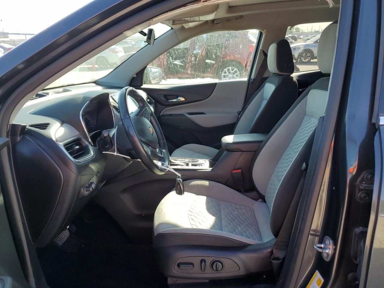 Photo 6 VIN: 2GNAXVEXXK6151285 - CHEVROLET EQUINOX 