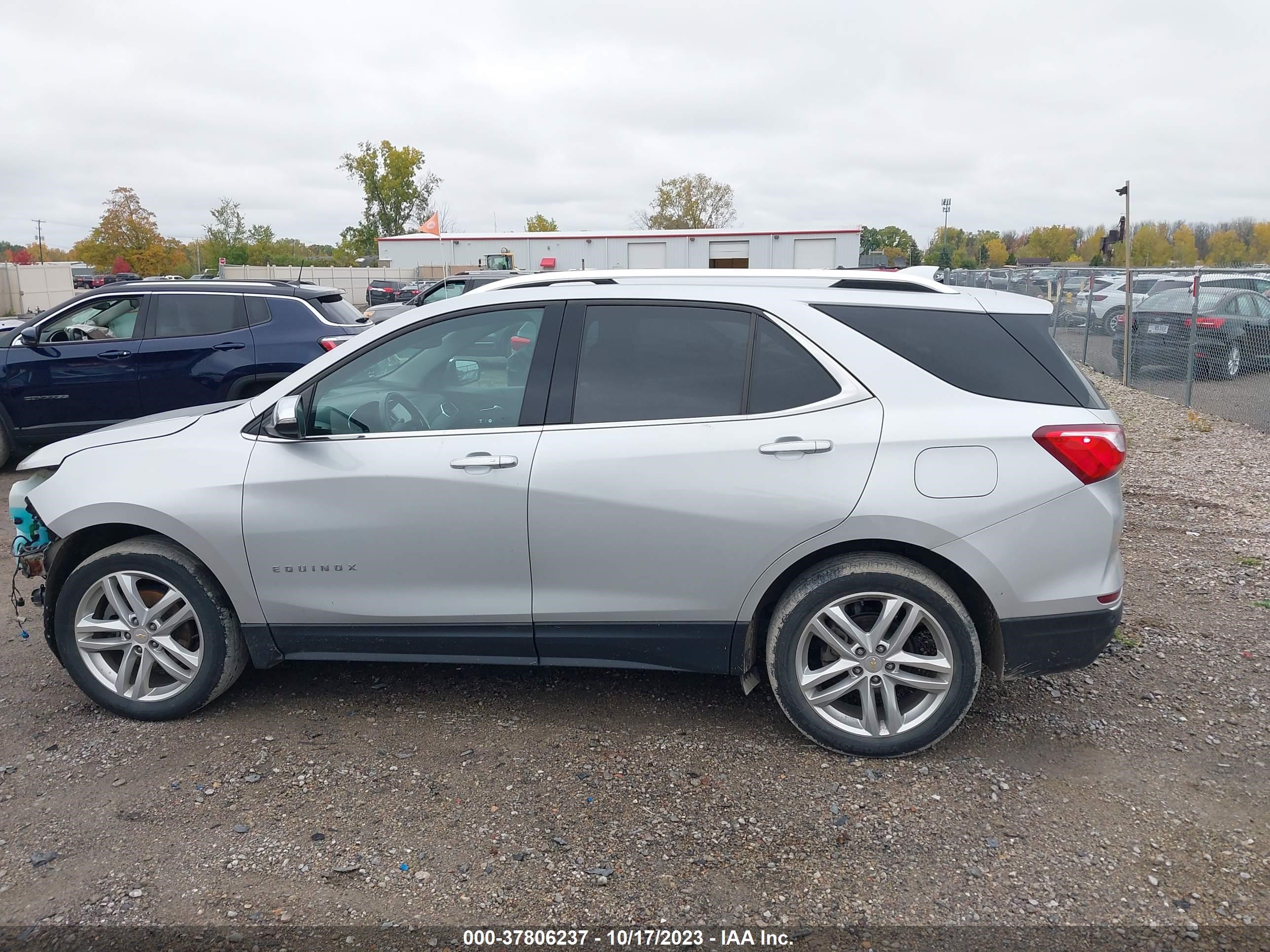 Photo 13 VIN: 2GNAXYEX8L6217528 - CHEVROLET EQUINOX 