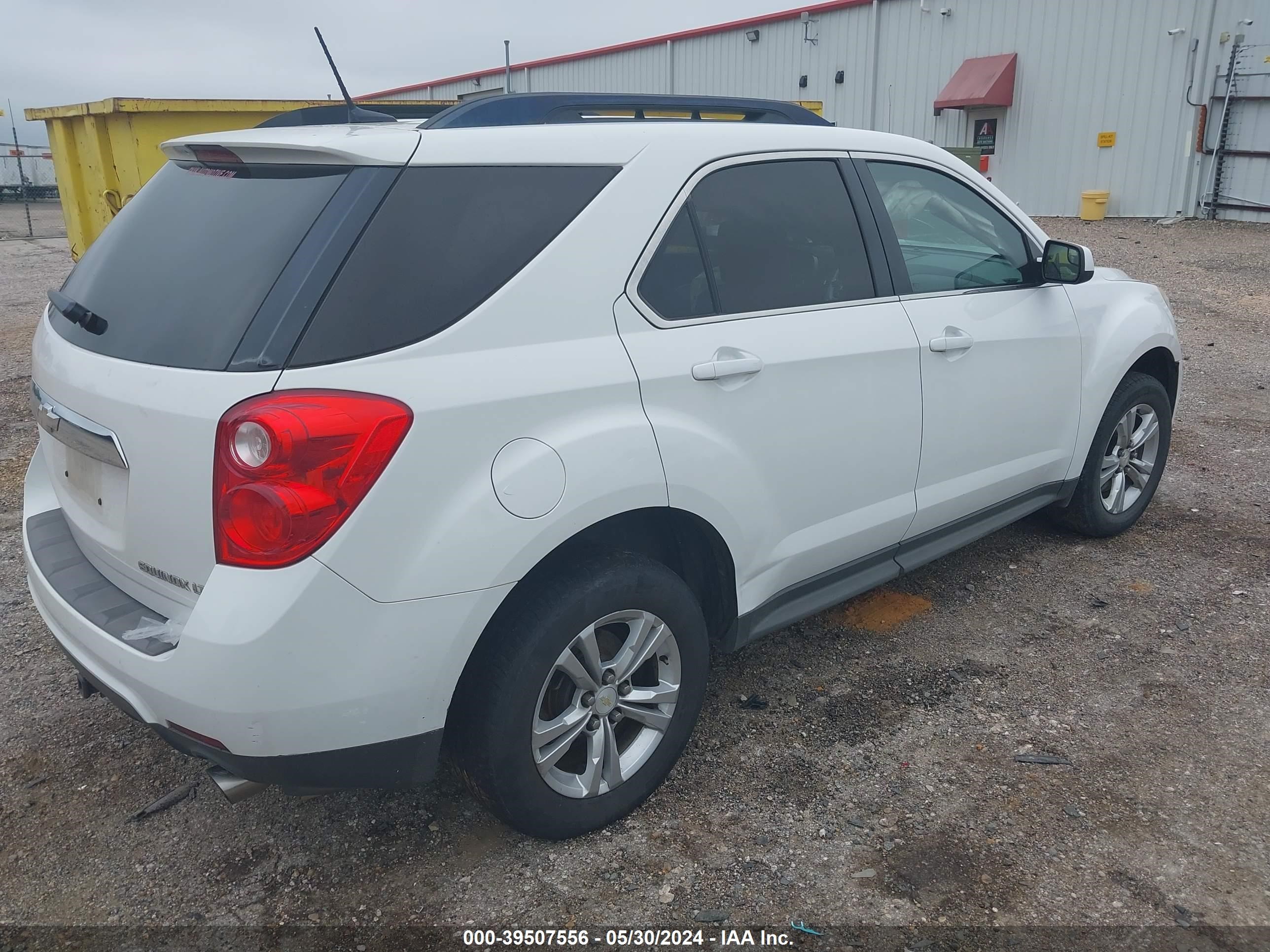 Photo 3 VIN: 2GNFLBE31E6176142 - CHEVROLET EQUINOX 