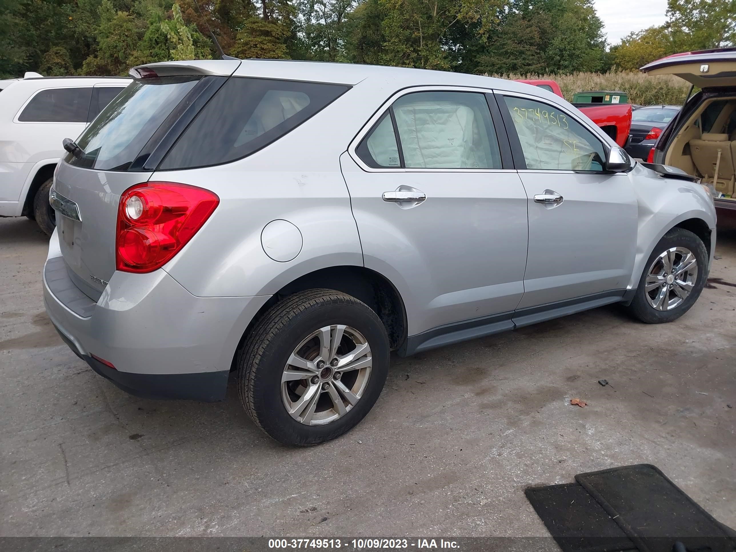 Photo 3 VIN: 2GNFLCEK0D6100715 - CHEVROLET EQUINOX 