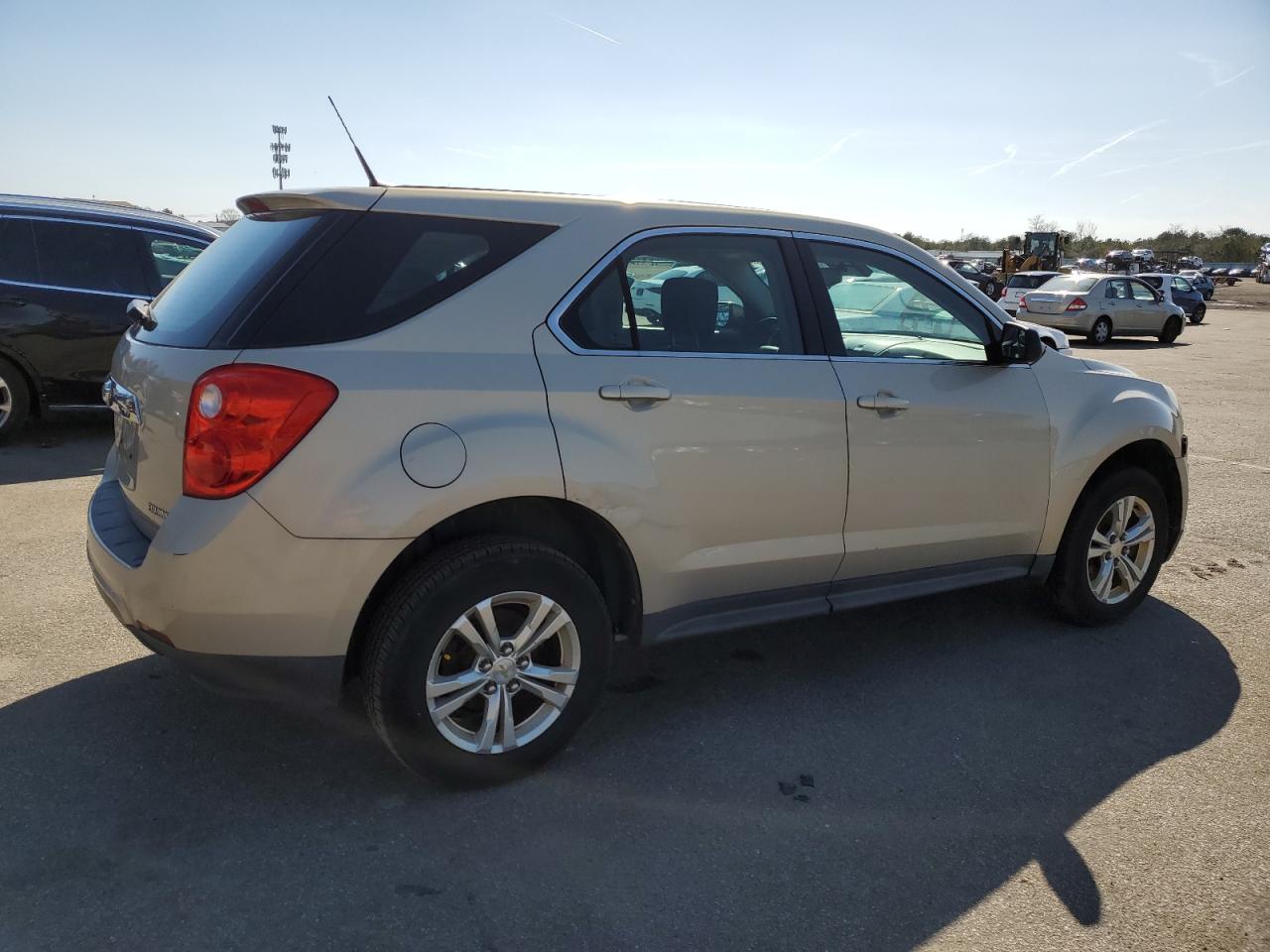 Photo 2 VIN: 2GNFLCEK8C6243006 - CHEVROLET EQUINOX 