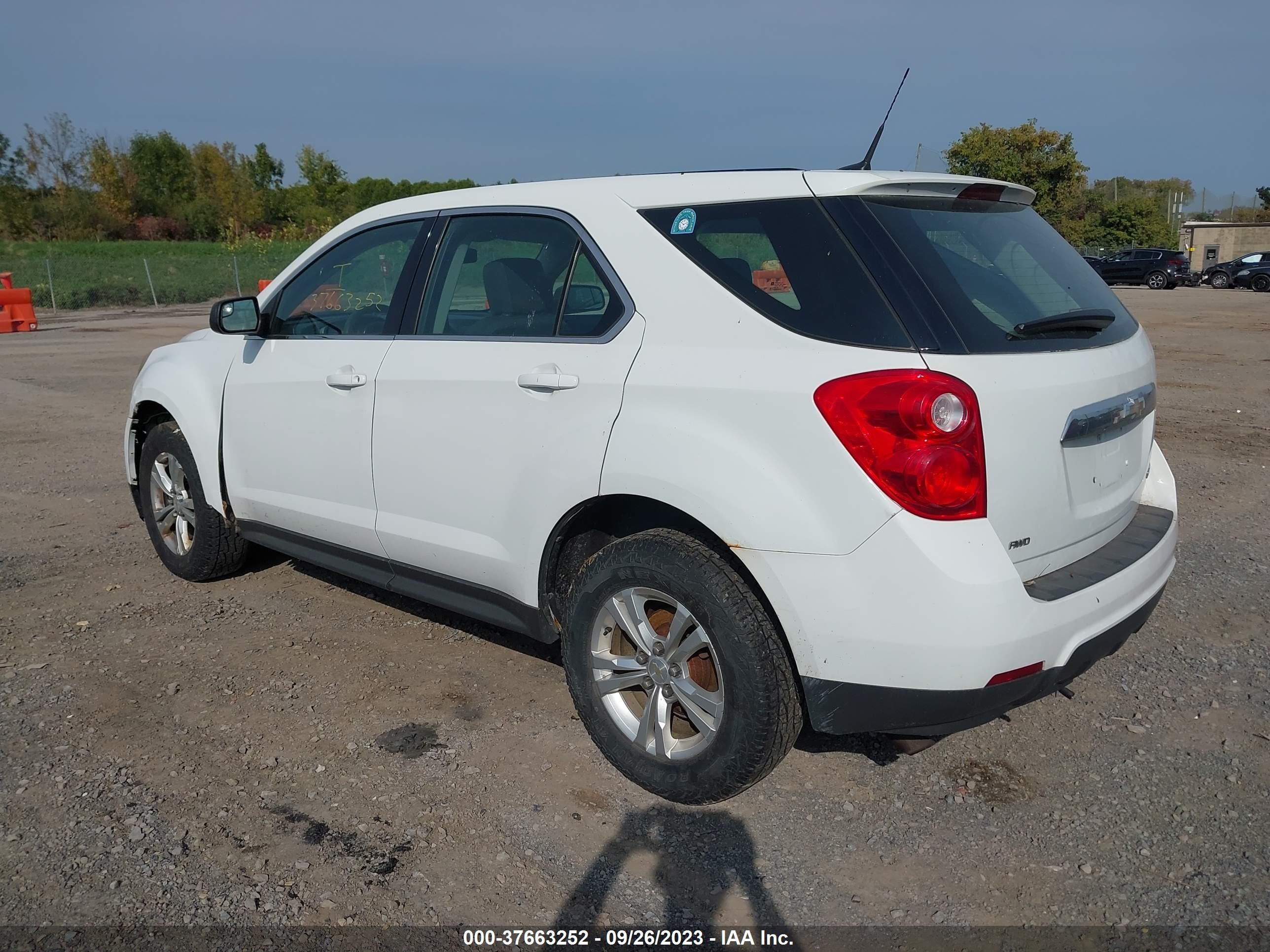 Photo 2 VIN: 2GNFLCEKXC6138256 - CHEVROLET EQUINOX 