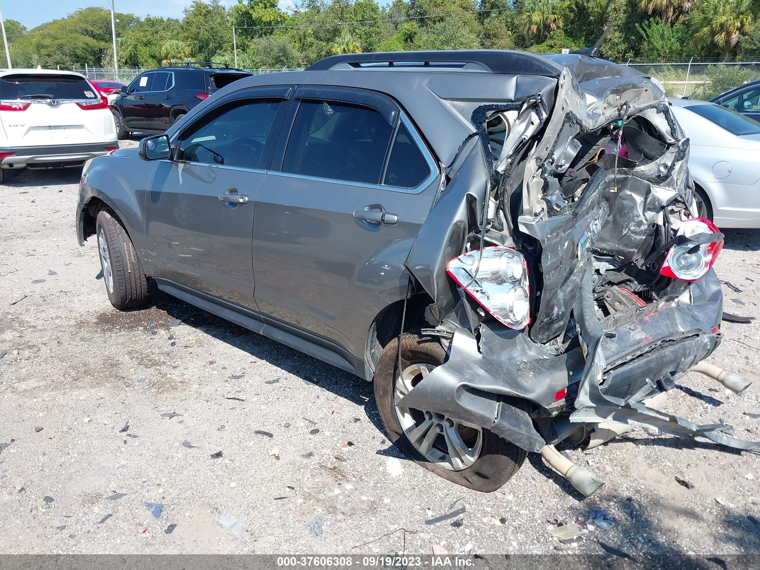 Photo 2 VIN: 2GNFLEE58C6260717 - CHEVROLET EQUINOX 