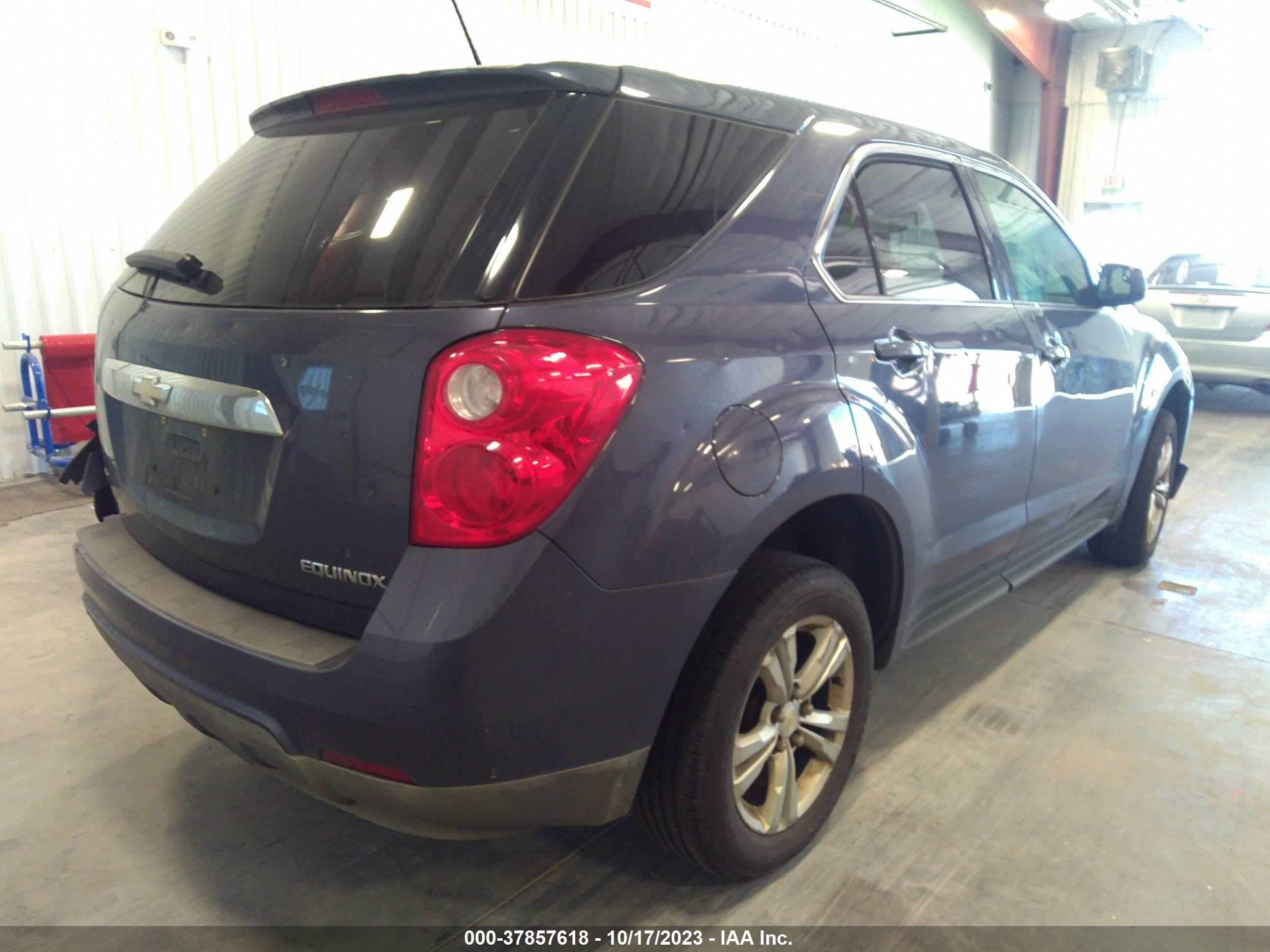 Photo 3 VIN: 2GNFLEEK8E6140439 - CHEVROLET EQUINOX 