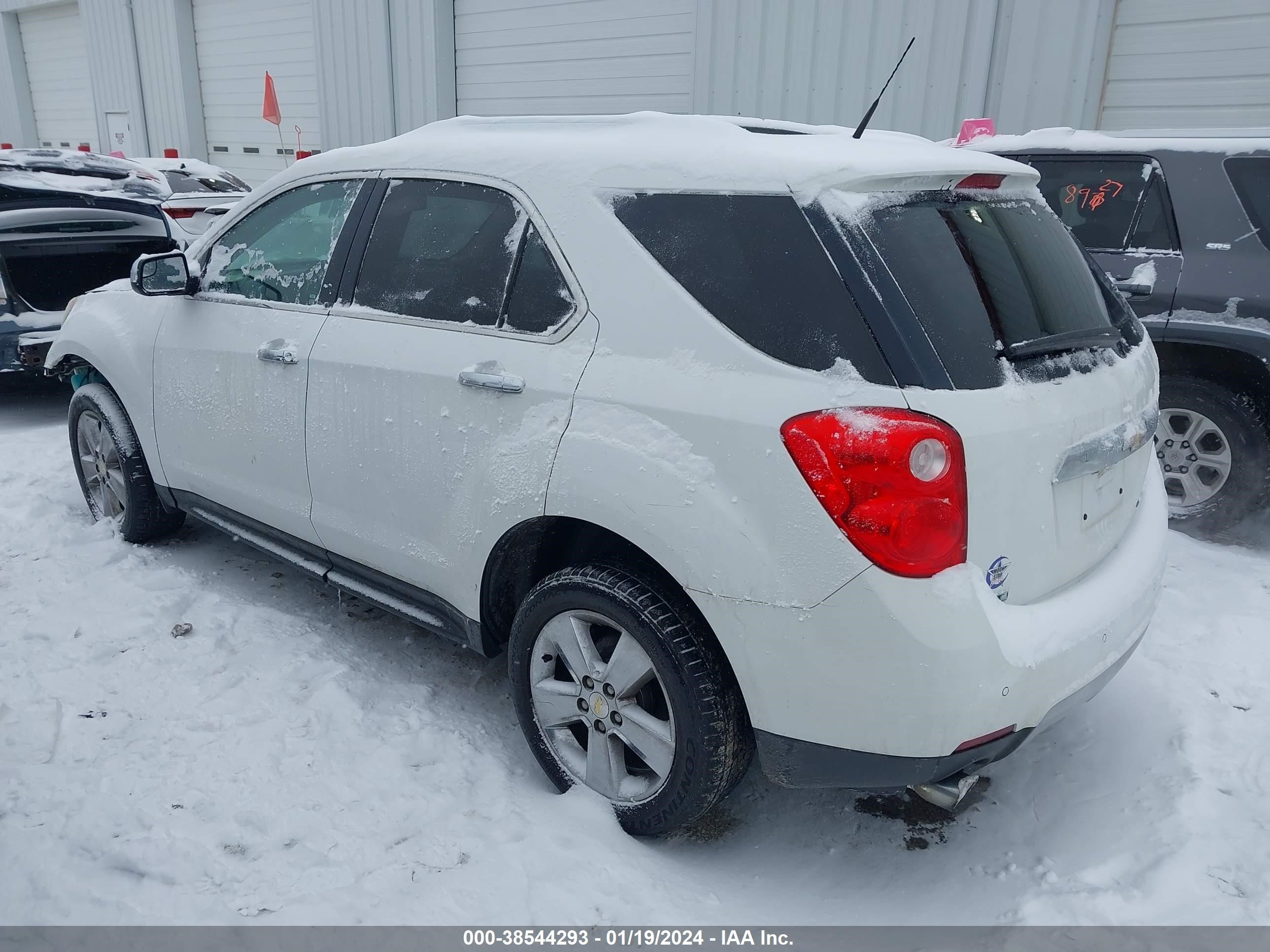 Photo 2 VIN: 2GNFLFE59C6250574 - CHEVROLET EQUINOX 