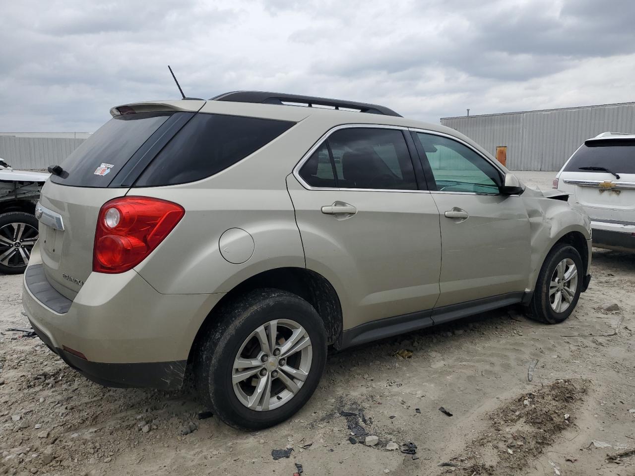 Photo 2 VIN: 2GNFLFEK2F6263371 - CHEVROLET EQUINOX 