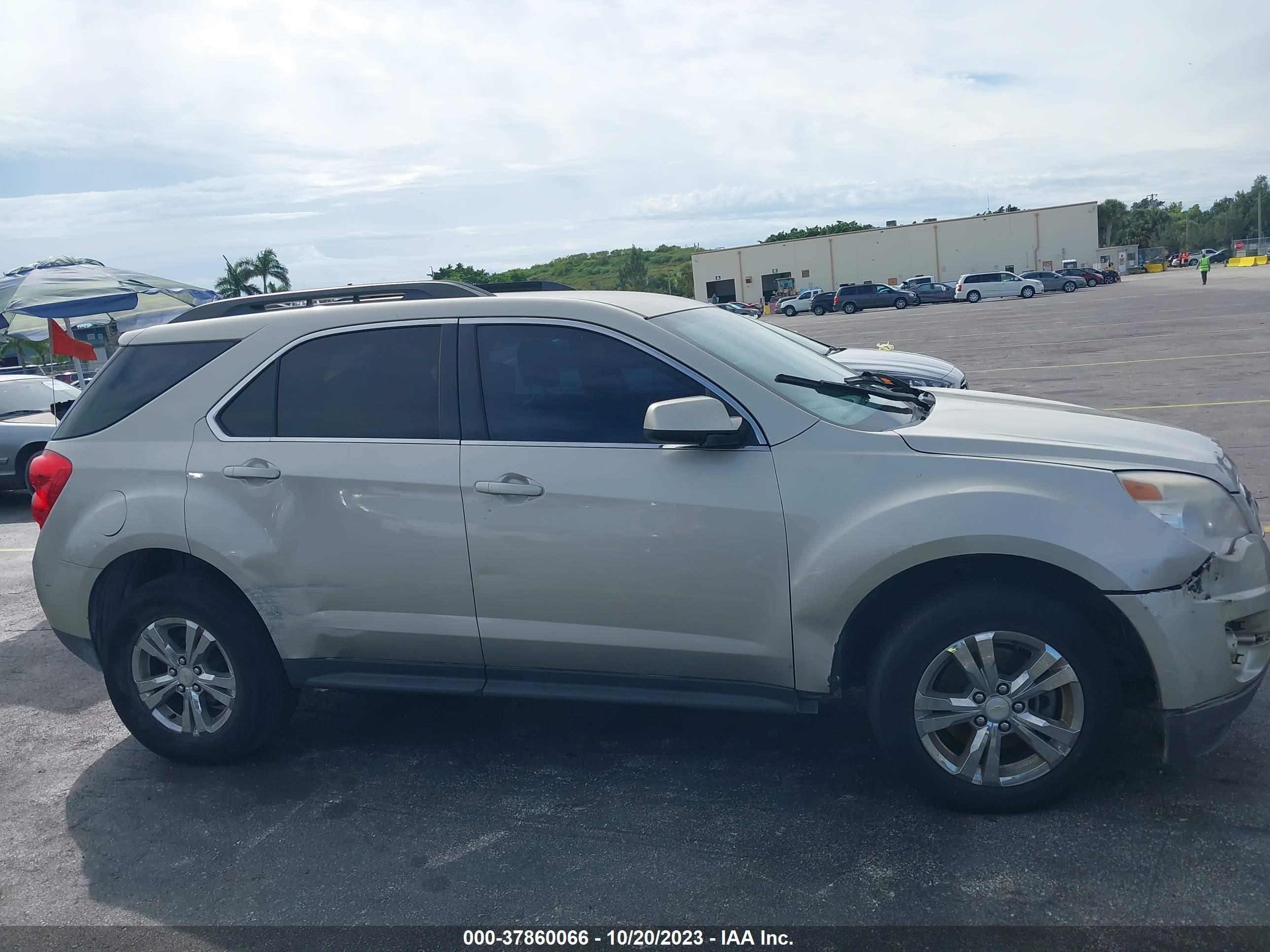 Photo 5 VIN: 2GNFLFEK7F6127978 - CHEVROLET EQUINOX 